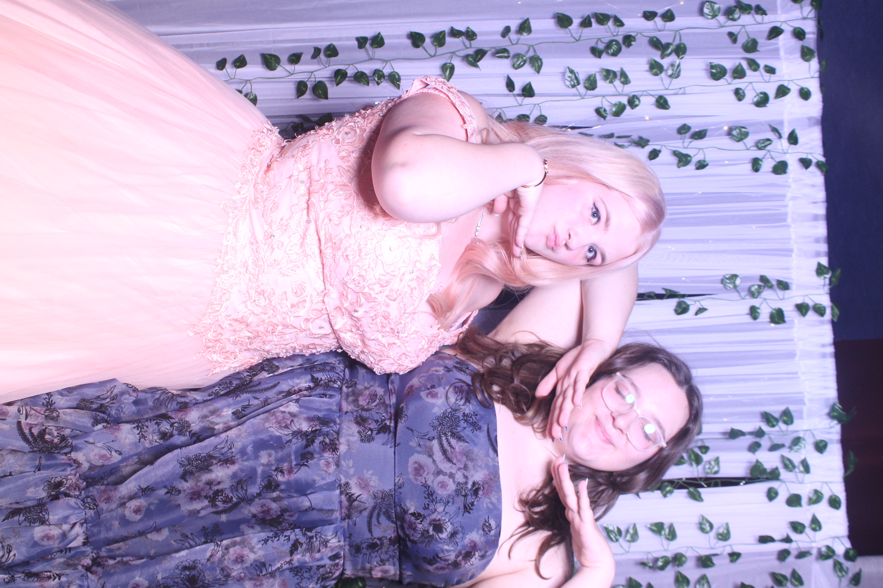 Deer Park Prom | View more photos from the event at gallery.photoboothcincy.com/u/PhotoBoothCincy/Deer-Park-Prom