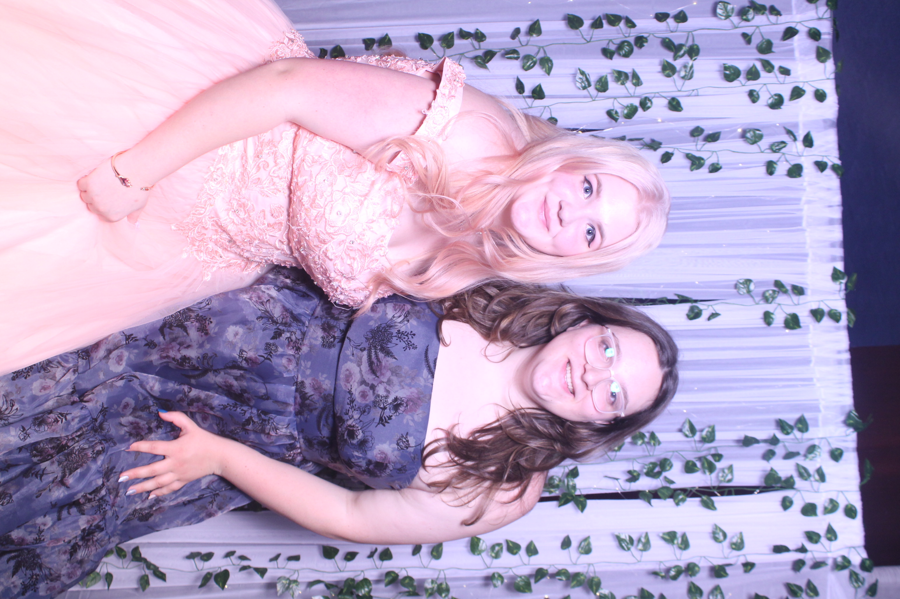 Deer Park Prom | View more photos from the event at gallery.photoboothcincy.com/u/PhotoBoothCincy/Deer-Park-Prom