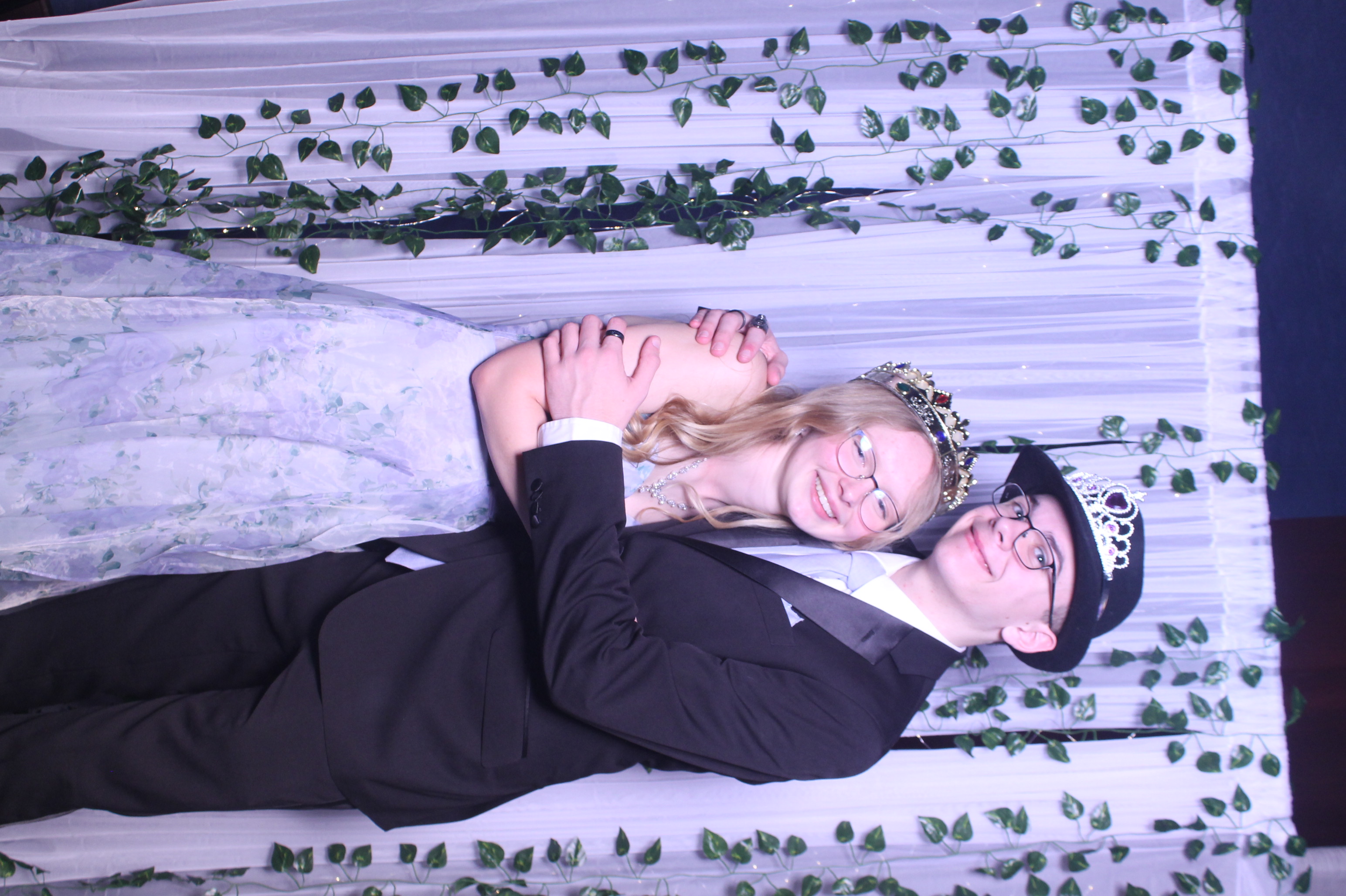 Deer Park Prom | View more photos from the event at gallery.photoboothcincy.com/u/PhotoBoothCincy/Deer-Park-Prom