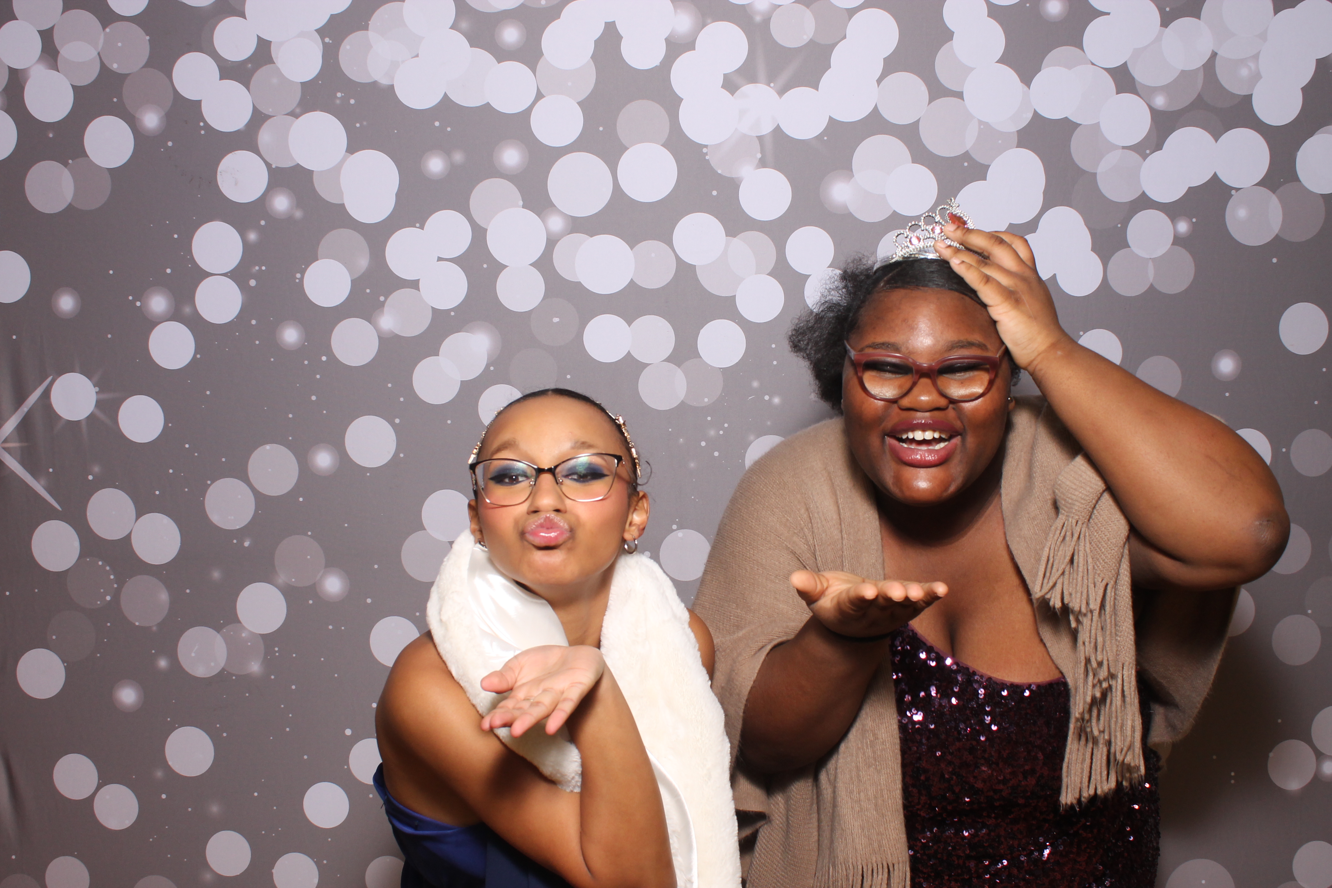 Deer Park Snow Ball | View more photos from the event at gallery.photoboothcincy.com/u/PhotoBoothCincy/Deer-Park-Snow-Ball