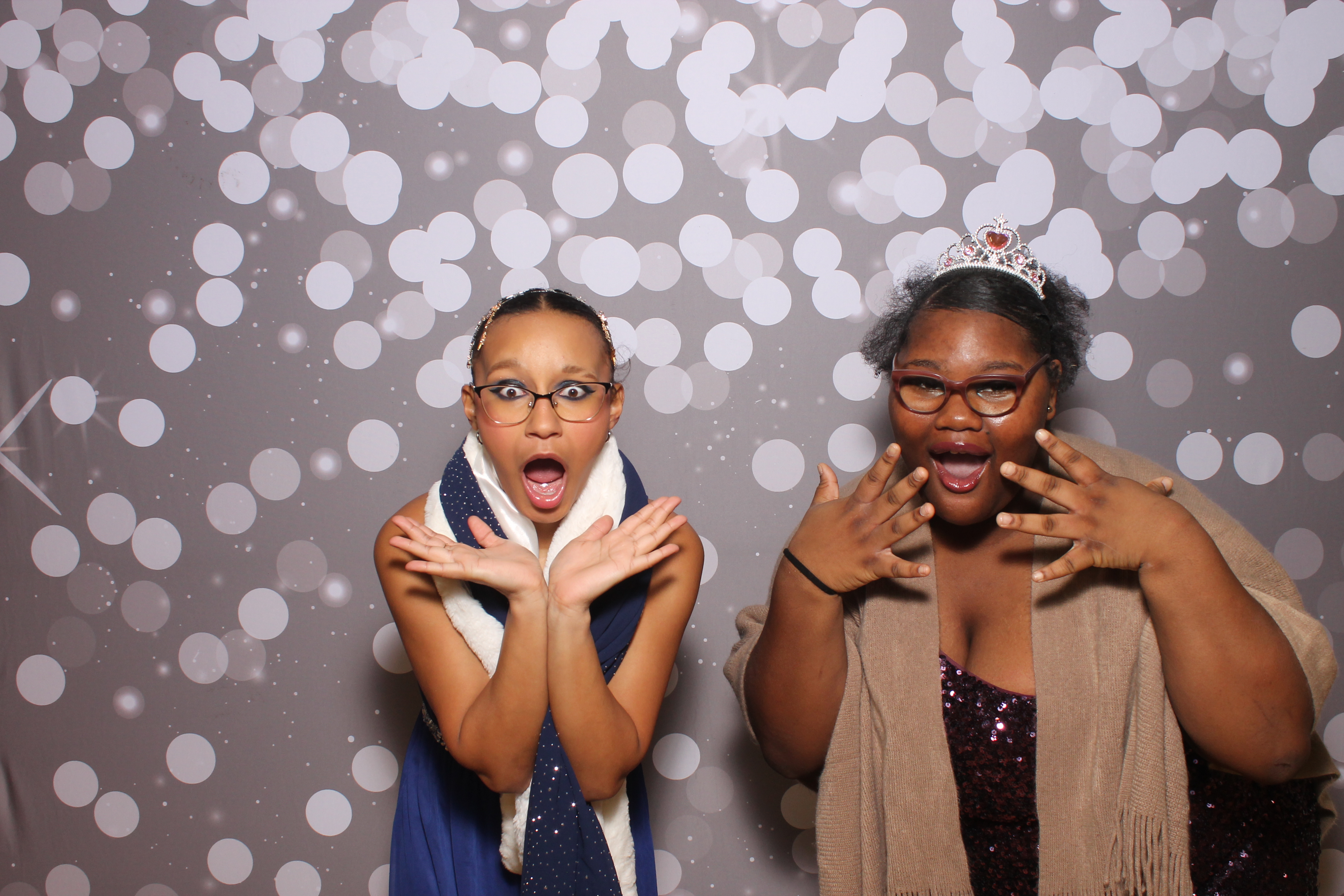 Deer Park Snow Ball | View more photos from the event at gallery.photoboothcincy.com/u/PhotoBoothCincy/Deer-Park-Snow-Ball