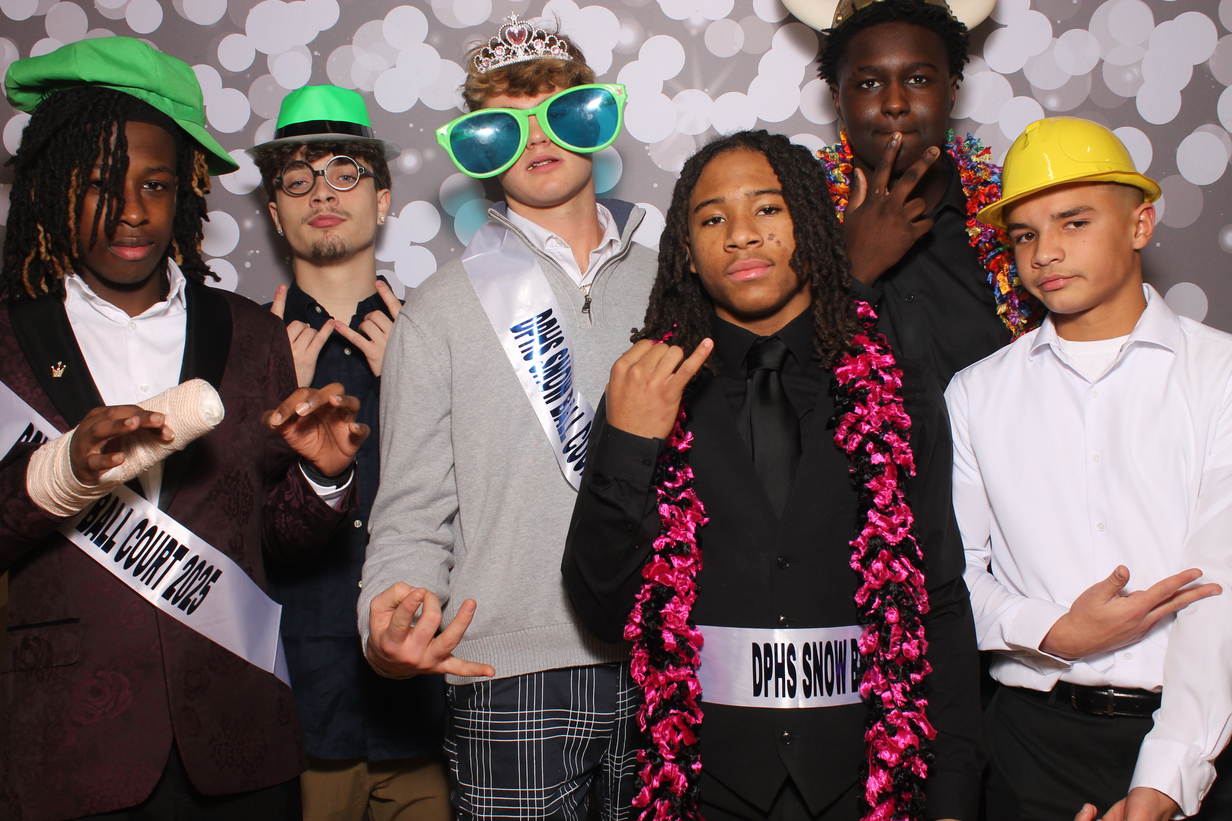 Deer Park Snow Ball | View more photos from the event at gallery.photoboothcincy.com/u/PhotoBoothCincy/Deer-Park-Snow-Ball