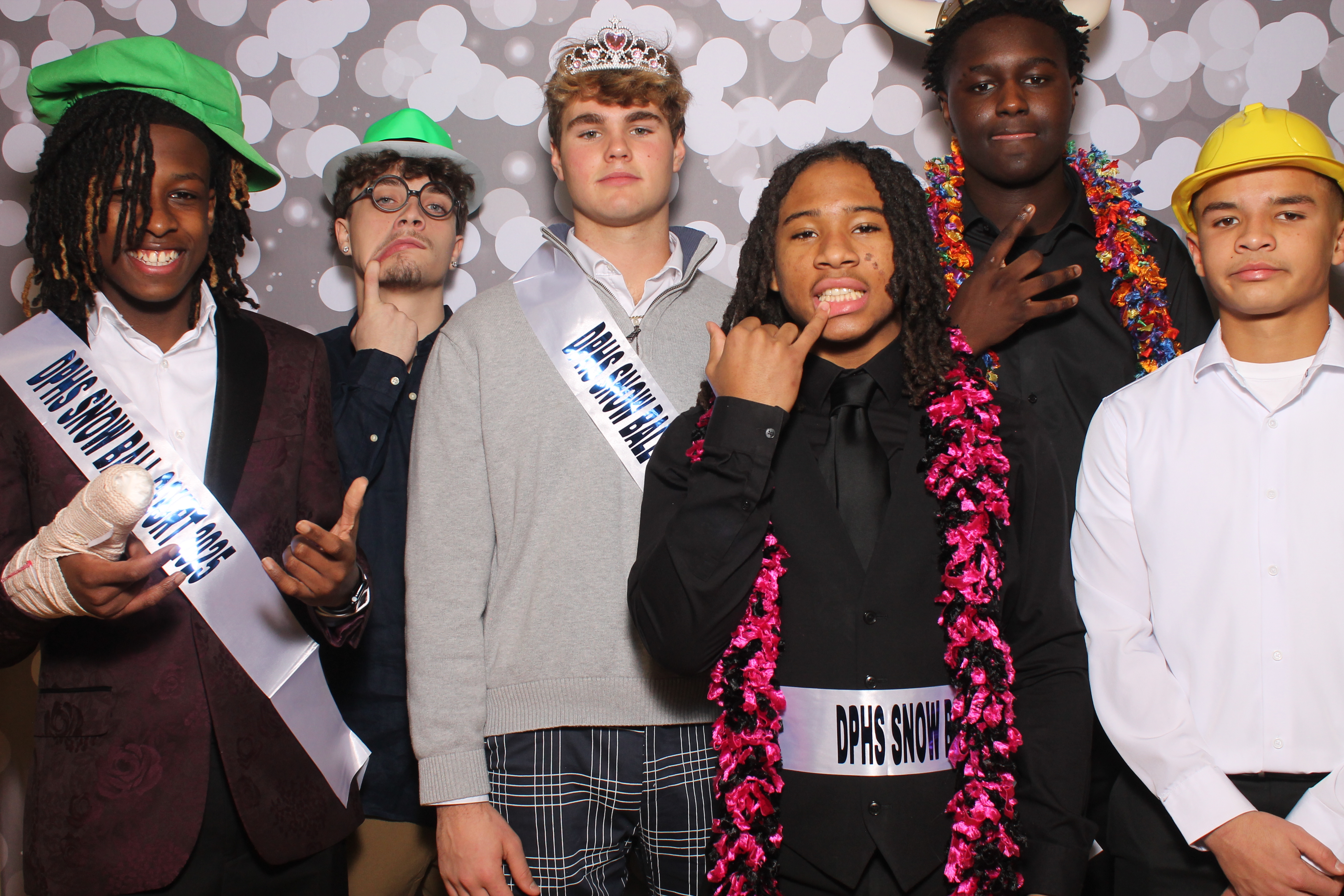 Deer Park Snow Ball | View more photos from the event at gallery.photoboothcincy.com/u/PhotoBoothCincy/Deer-Park-Snow-Ball