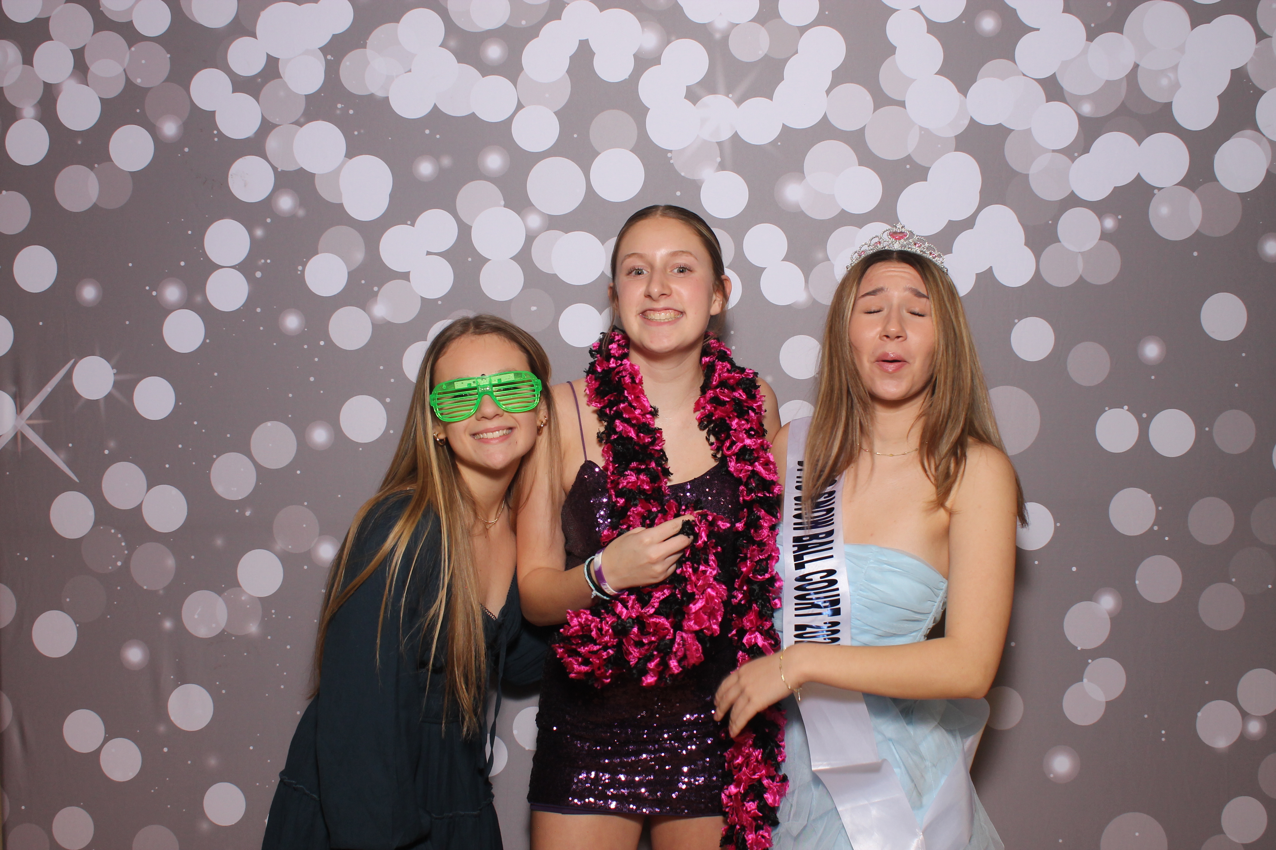 Deer Park Snow Ball | View more photos from the event at gallery.photoboothcincy.com/u/PhotoBoothCincy/Deer-Park-Snow-Ball
