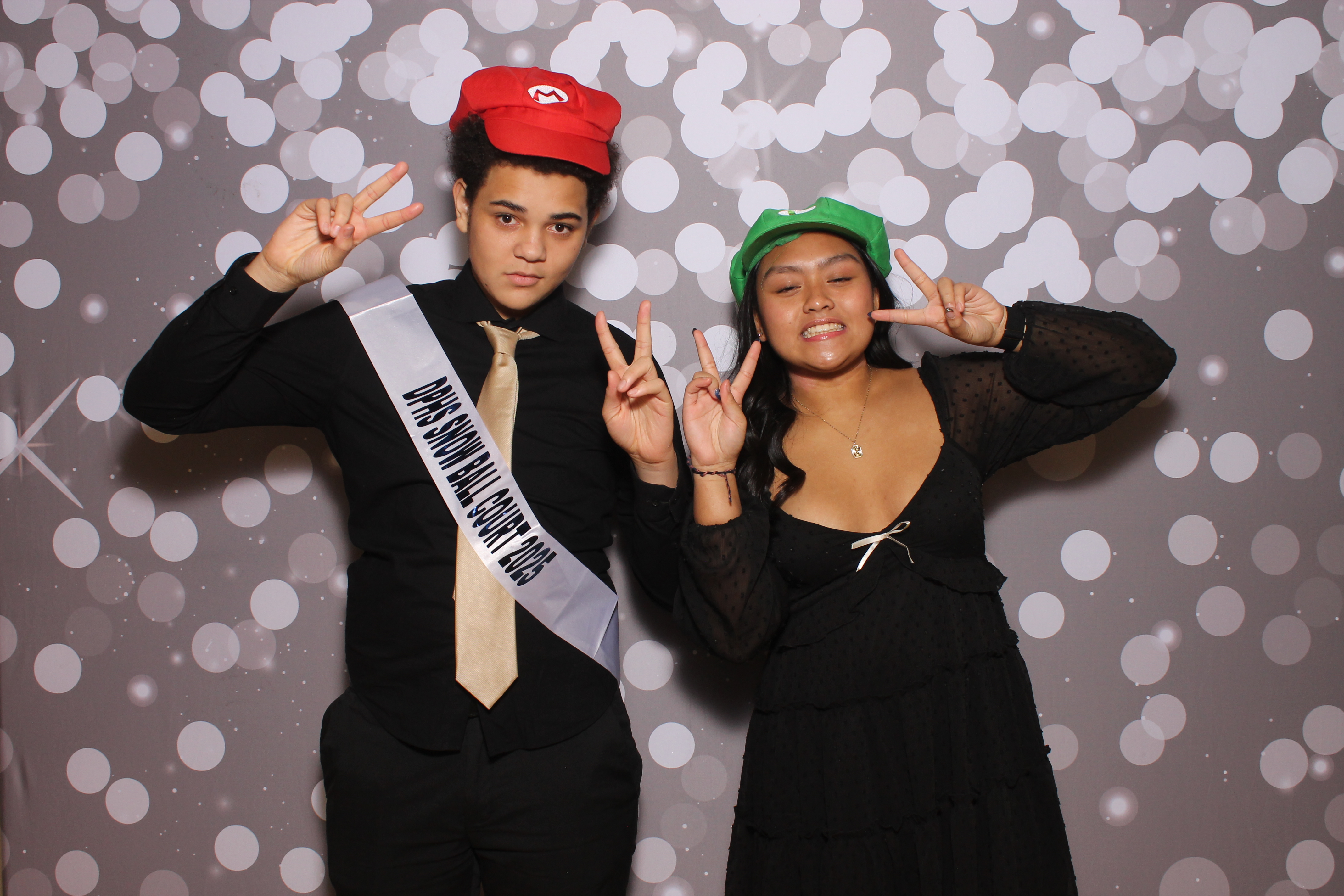 Deer Park Snow Ball | View more photos from the event at gallery.photoboothcincy.com/u/PhotoBoothCincy/Deer-Park-Snow-Ball