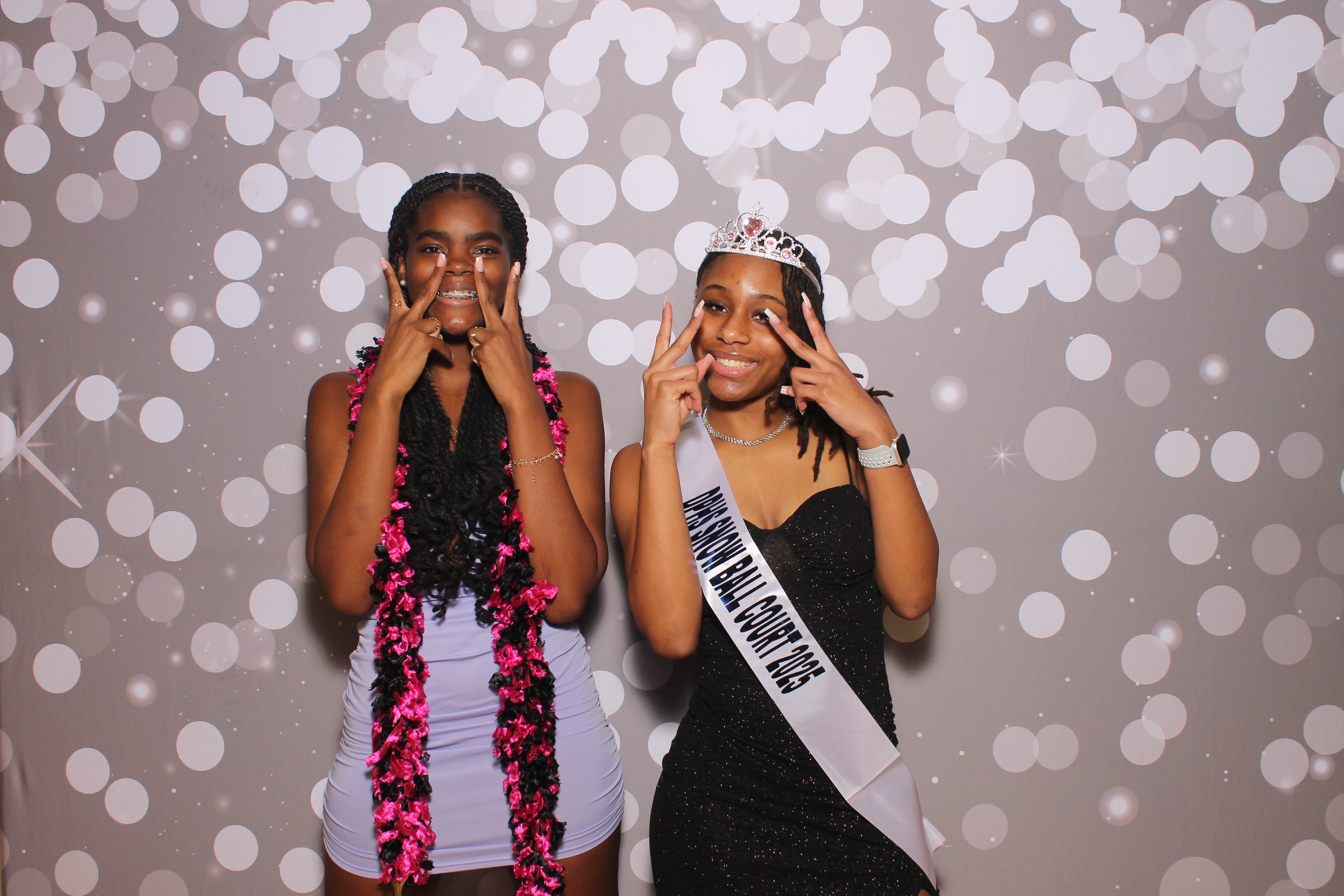 Deer Park Snow Ball | View more photos from the event at gallery.photoboothcincy.com/u/PhotoBoothCincy/Deer-Park-Snow-Ball
