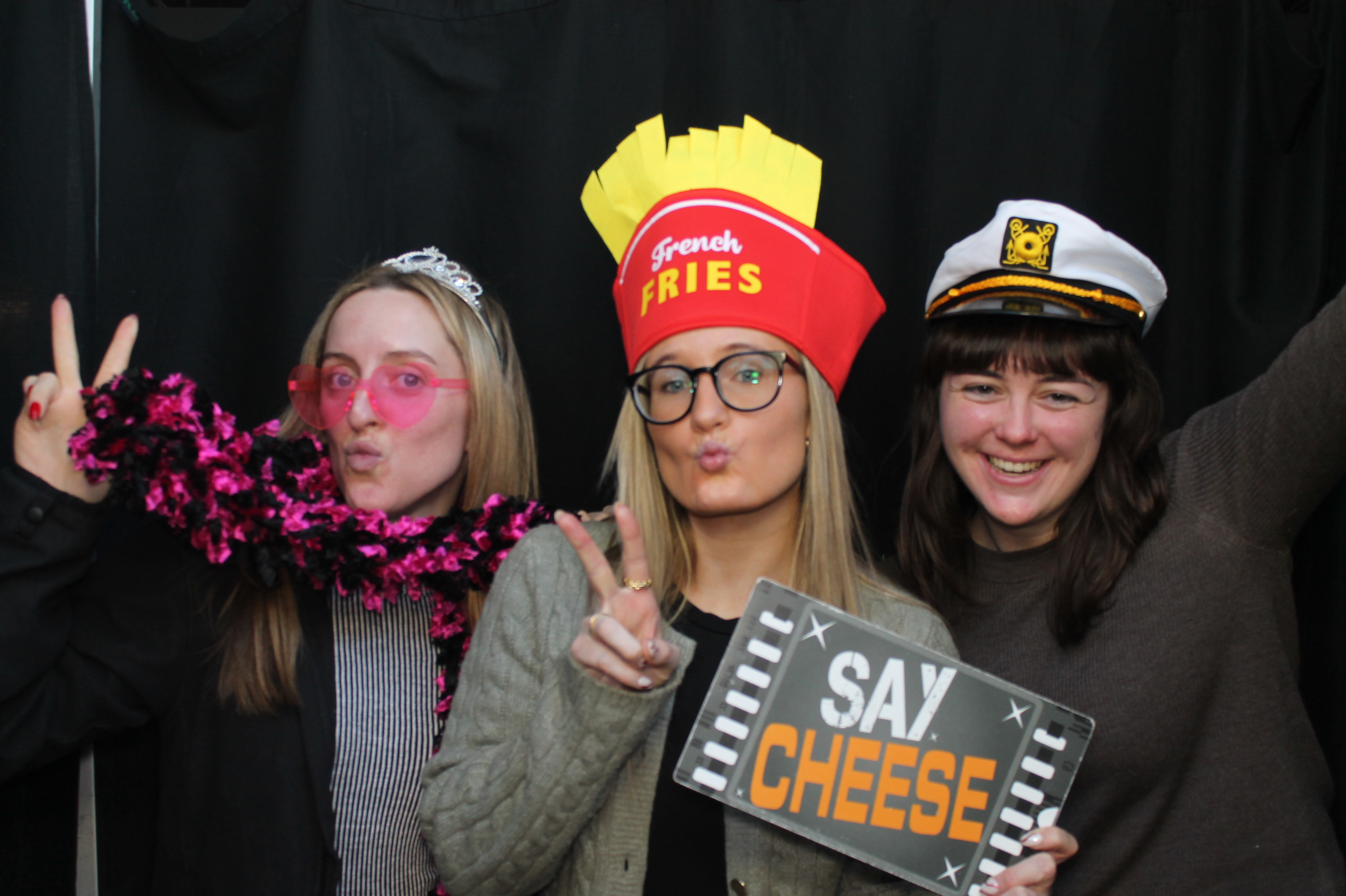 Deloitte Winter Family Event | View more photos from the event at gallery.photoboothcincy.com/u/PhotoBoothCincy/Deloitte-Winter-Family-Event