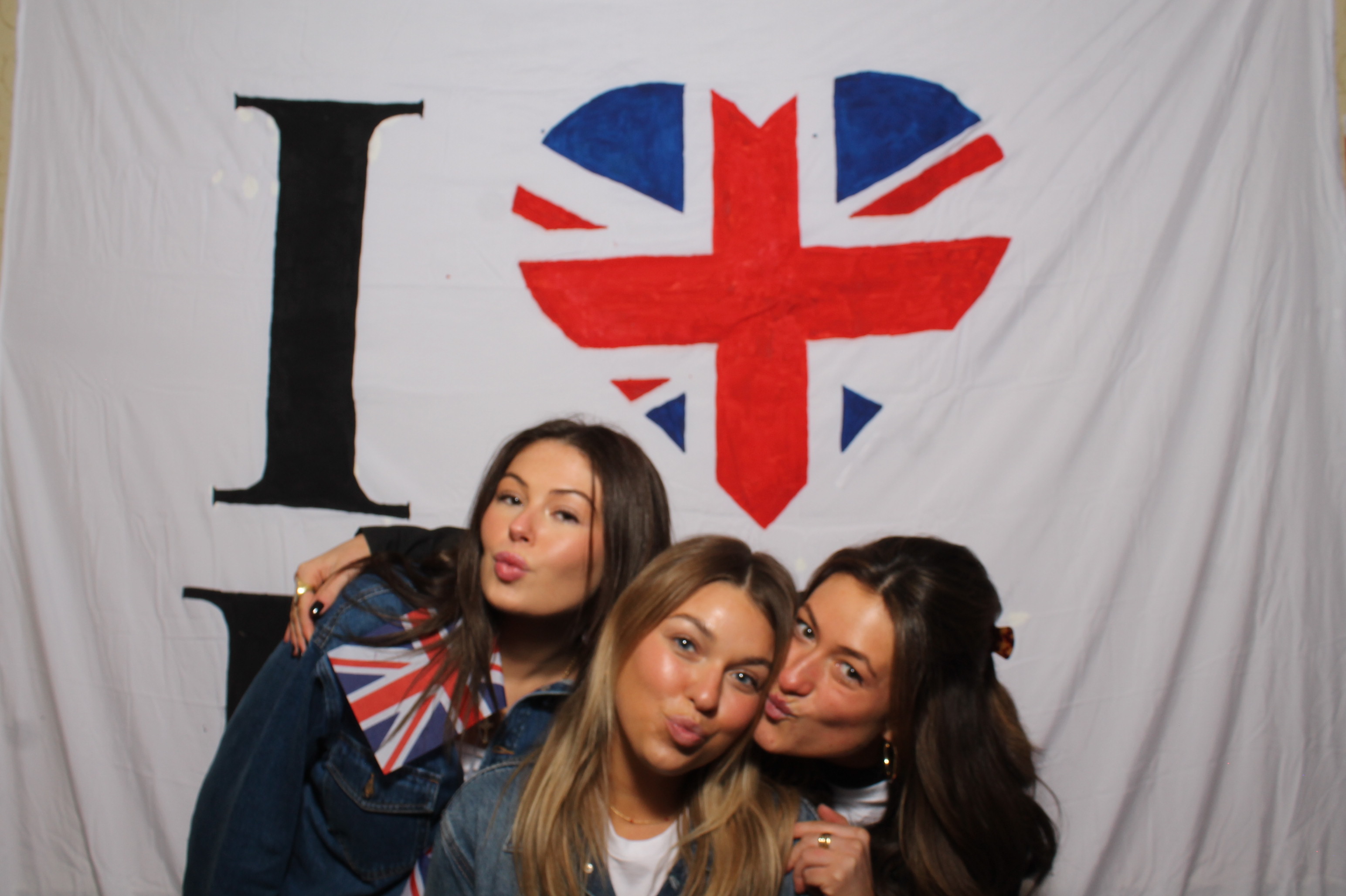 Delta Gamma Bid Day | View more photos from the event at gallery.photoboothcincy.com/u/PhotoBoothCincy/Delta-Gamma-Bid-Day
