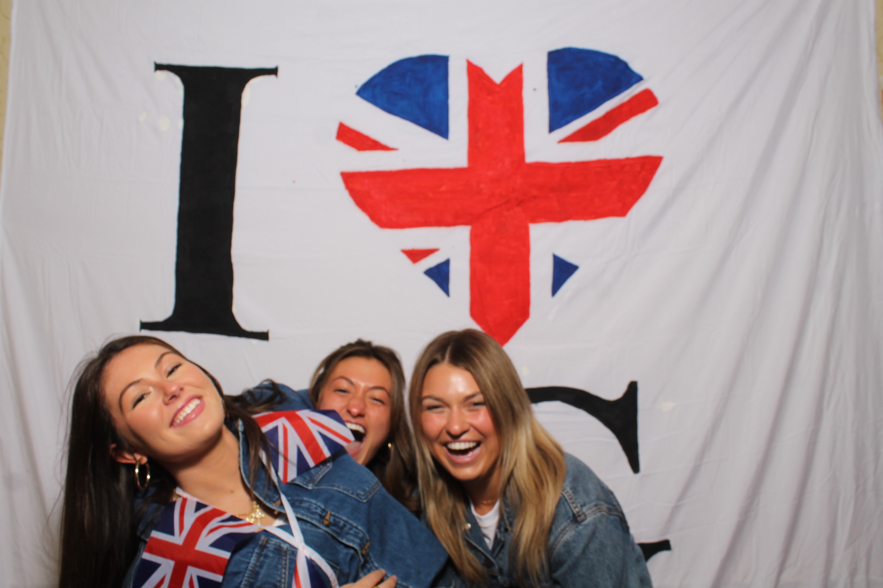 Delta Gamma Bid Day | View more photos from the event at gallery.photoboothcincy.com/u/PhotoBoothCincy/Delta-Gamma-Bid-Day