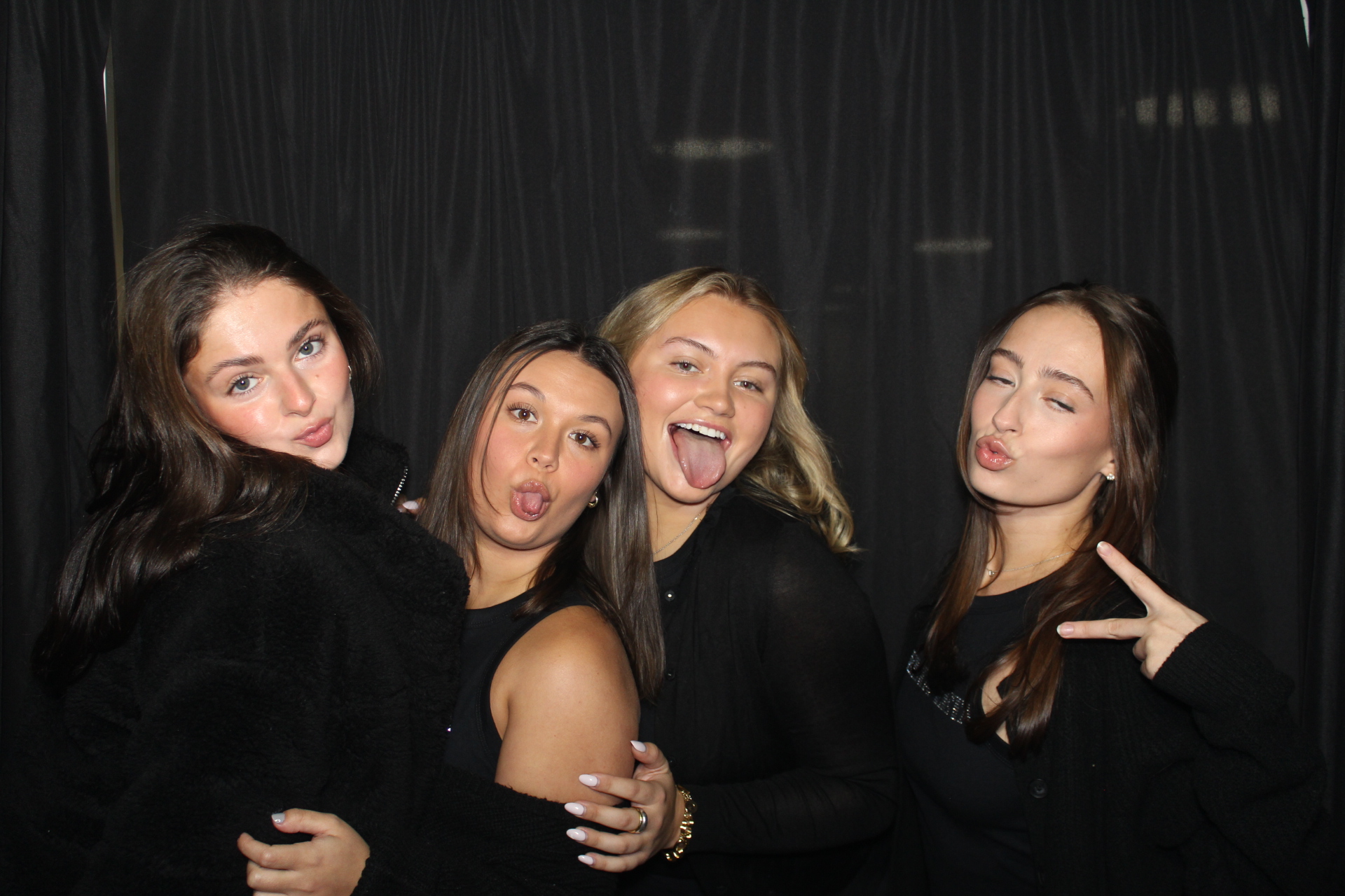 Delta Zeta Bid Day | View more photos from the event at gallery.photoboothcincy.com/u/PhotoBoothCincy/Delta-Zeta-Bid-Day