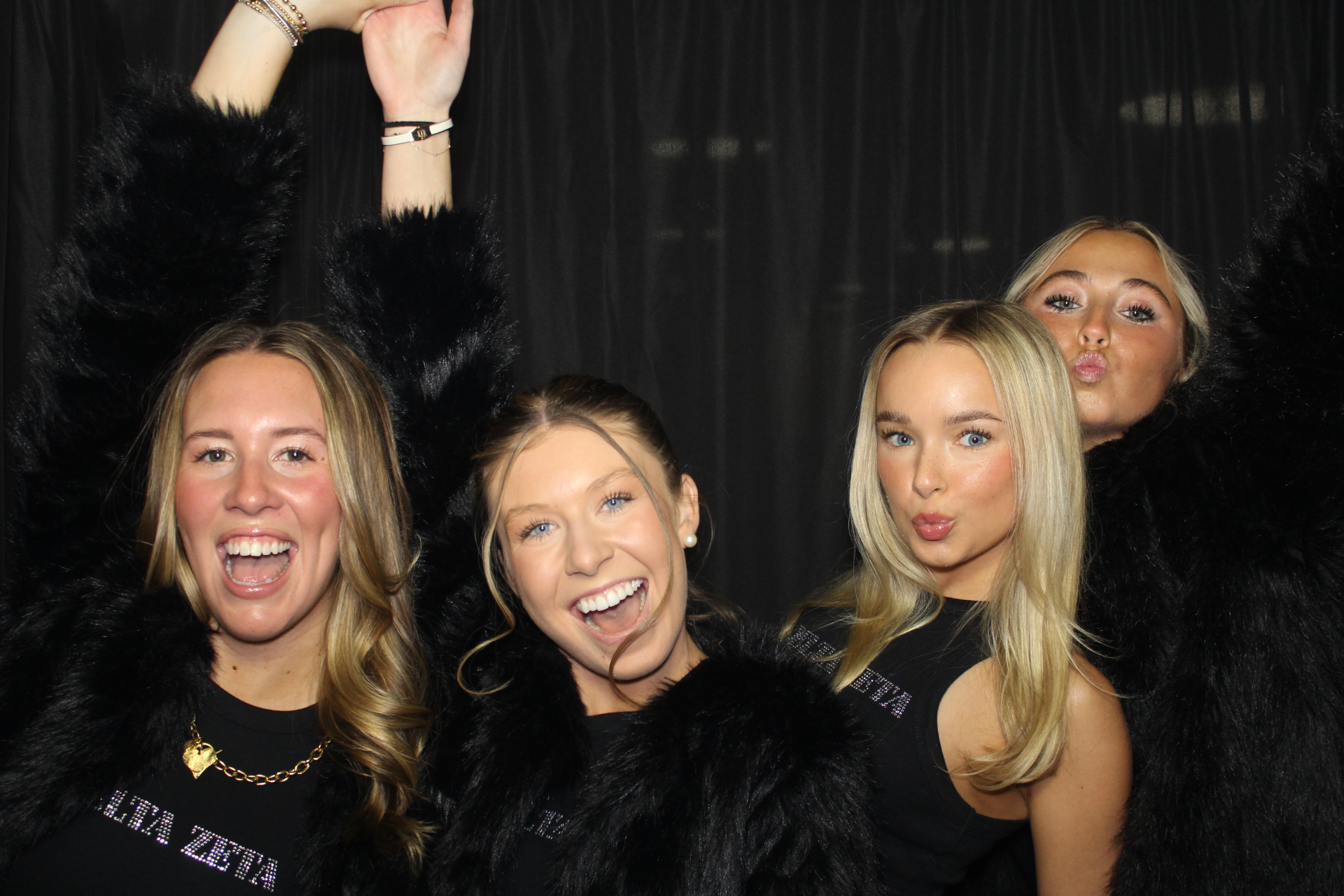 Delta Zeta Bid Day | View more photos from the event at gallery.photoboothcincy.com/u/PhotoBoothCincy/Delta-Zeta-Bid-Day