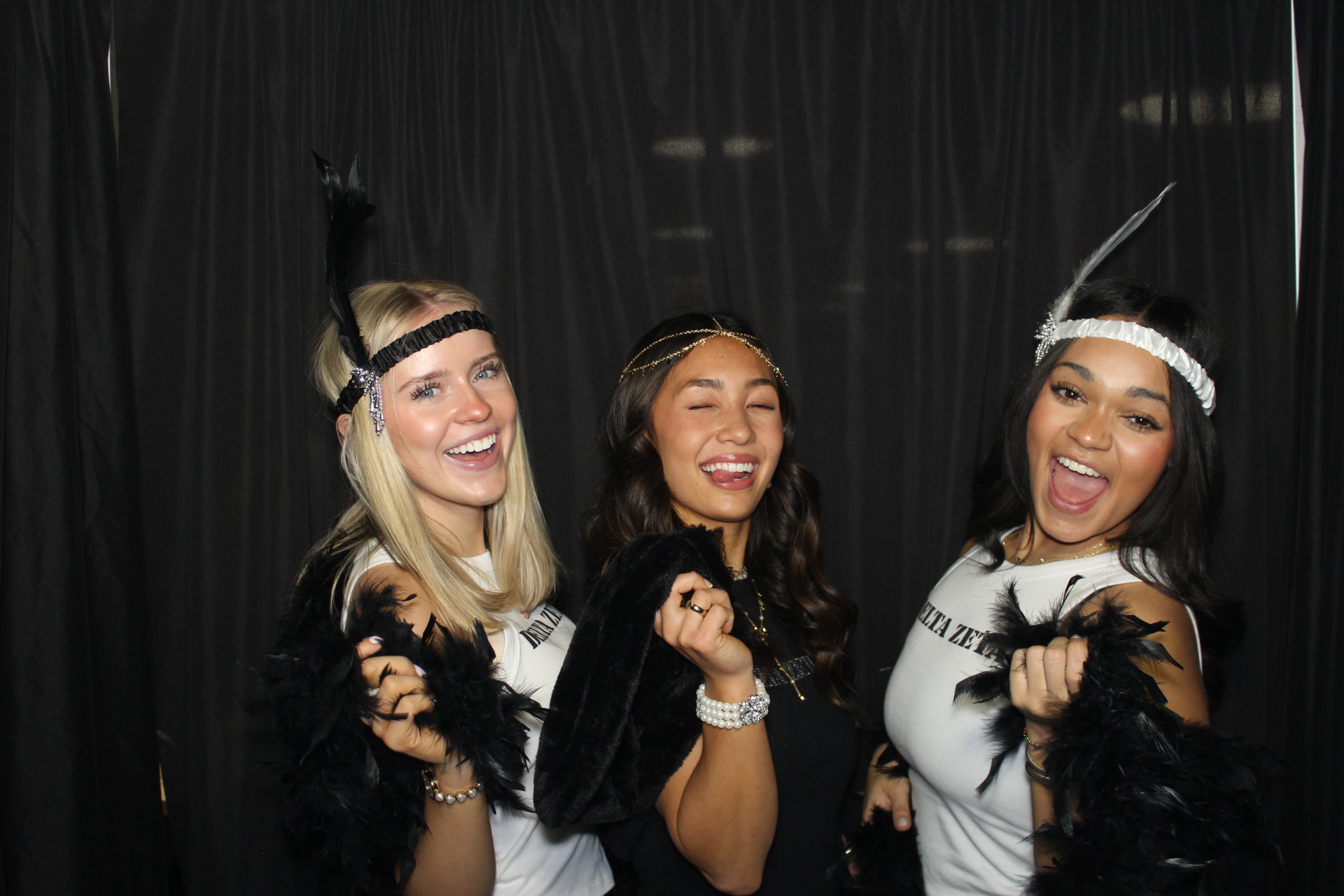 Delta Zeta Bid Day | View more photos from the event at gallery.photoboothcincy.com/u/PhotoBoothCincy/Delta-Zeta-Bid-Day