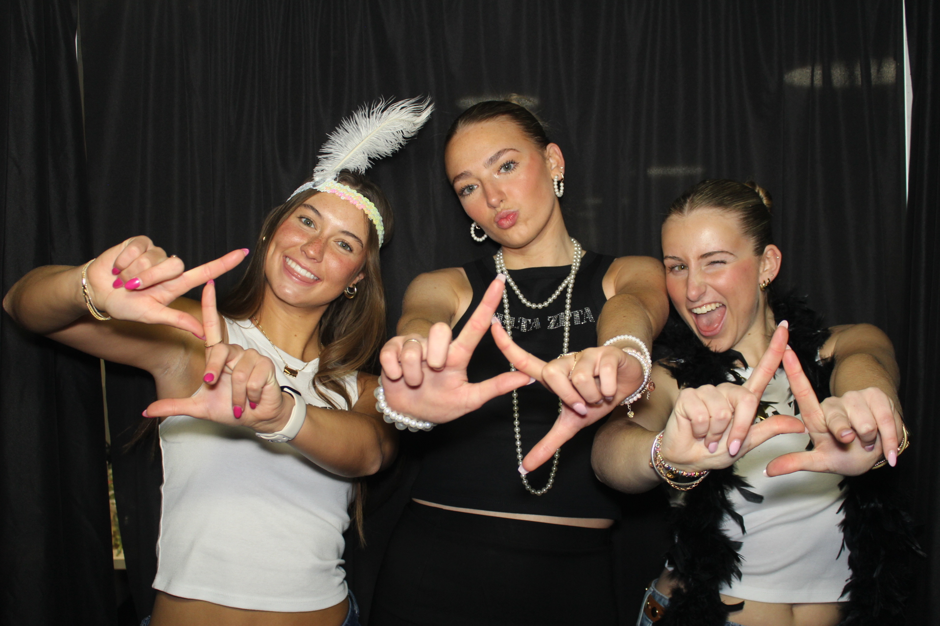 Delta Zeta Bid Day | View more photos from the event at gallery.photoboothcincy.com/u/PhotoBoothCincy/Delta-Zeta-Bid-Day