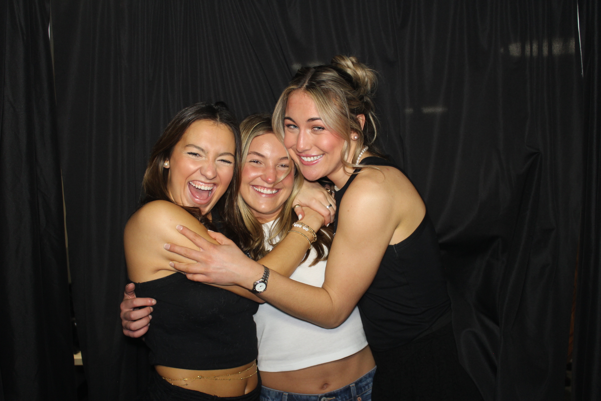 Delta Zeta Bid Day | View more photos from the event at gallery.photoboothcincy.com/u/PhotoBoothCincy/Delta-Zeta-Bid-Day