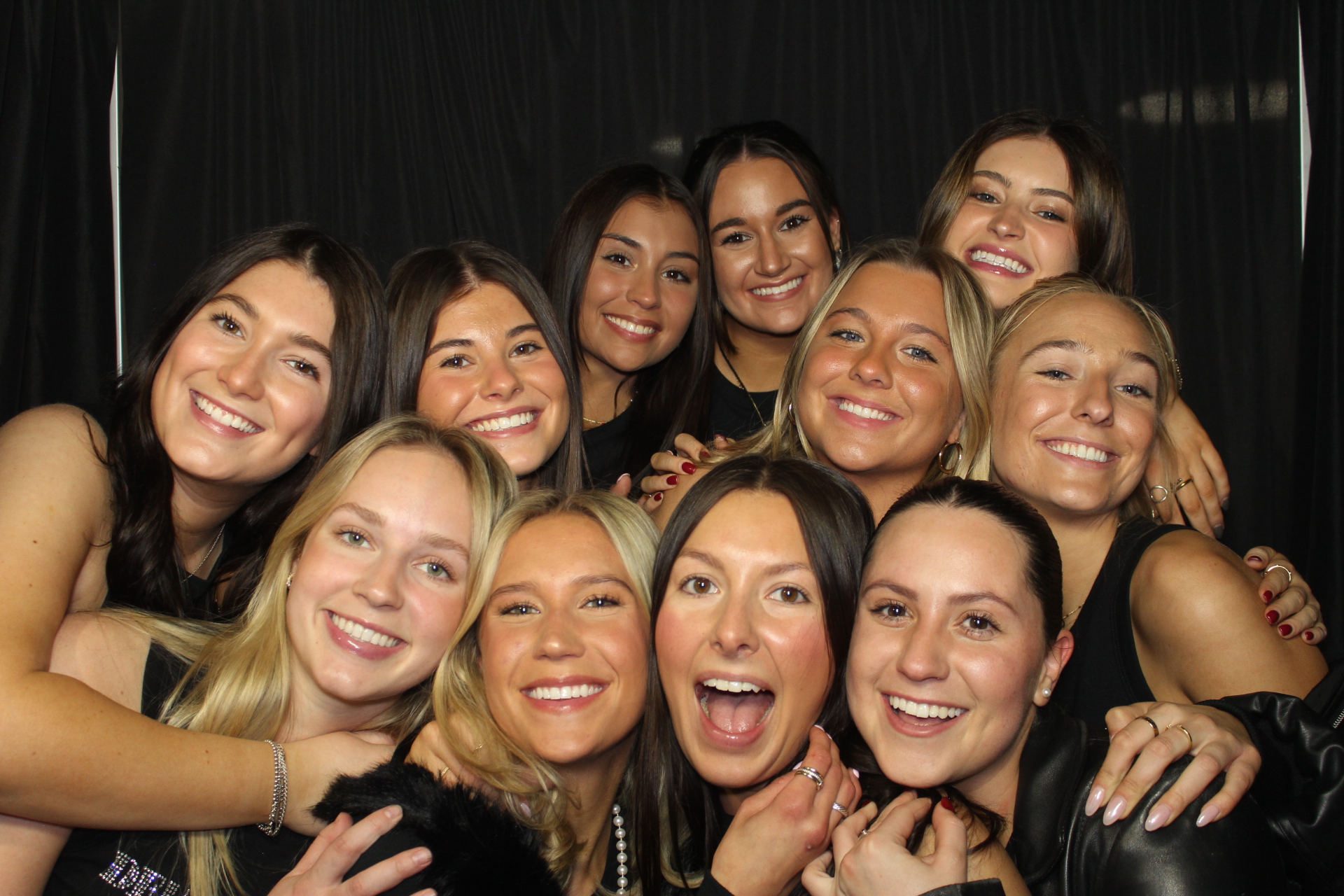 Delta Zeta Bid Day | View more photos from the event at gallery.photoboothcincy.com/u/PhotoBoothCincy/Delta-Zeta-Bid-Day