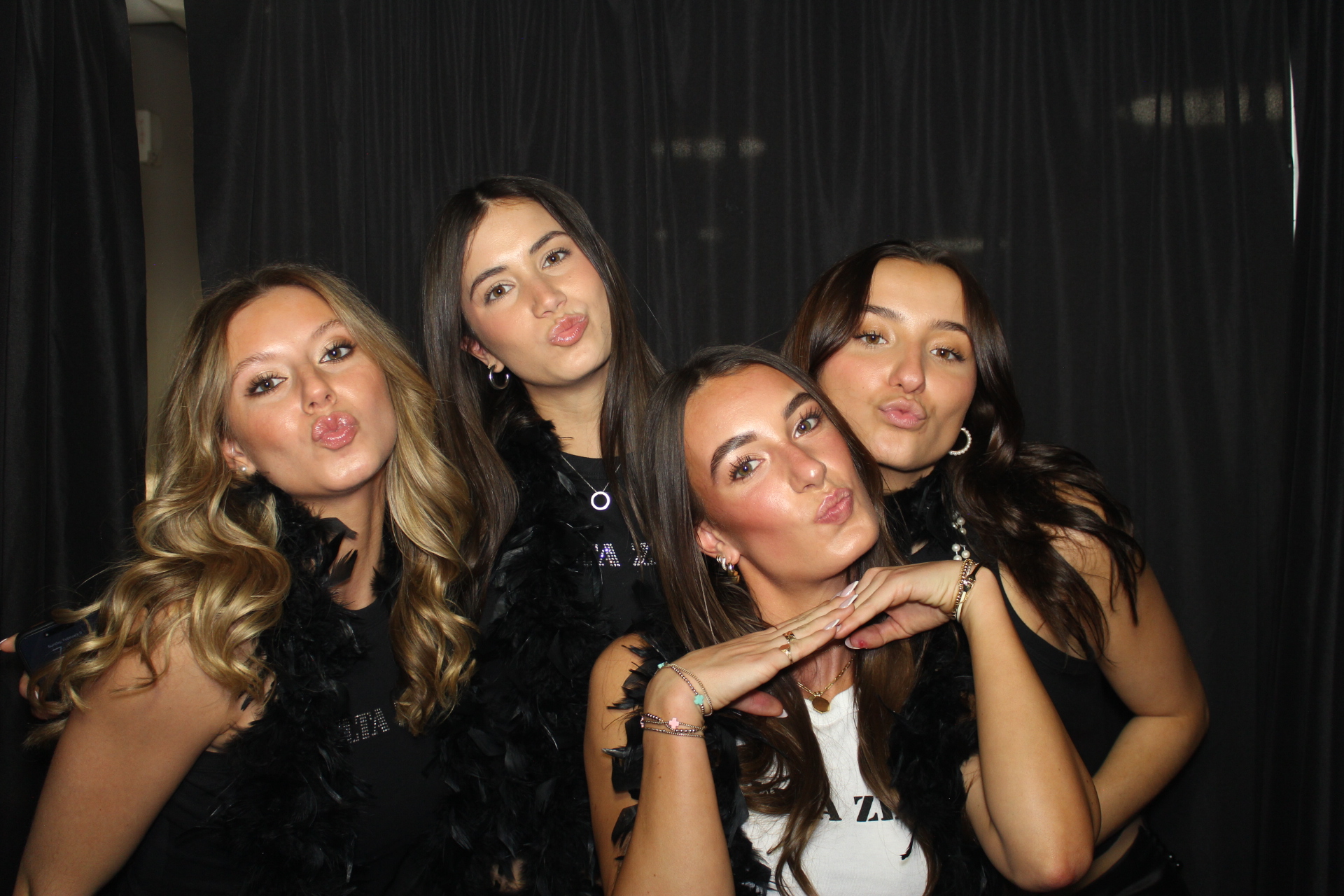 Delta Zeta Bid Day | View more photos from the event at gallery.photoboothcincy.com/u/PhotoBoothCincy/Delta-Zeta-Bid-Day