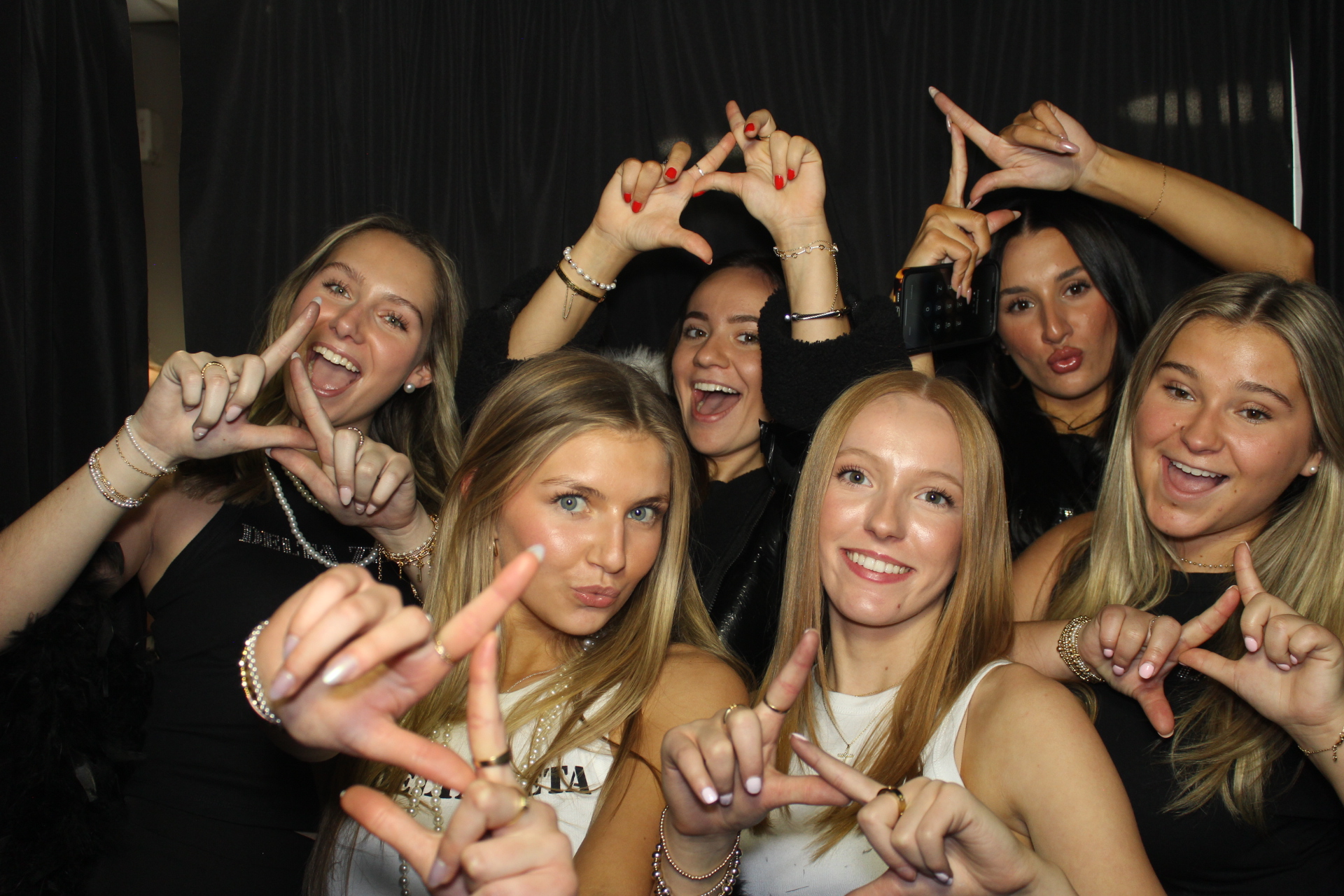 Delta Zeta Bid Day | View more photos from the event at gallery.photoboothcincy.com/u/PhotoBoothCincy/Delta-Zeta-Bid-Day