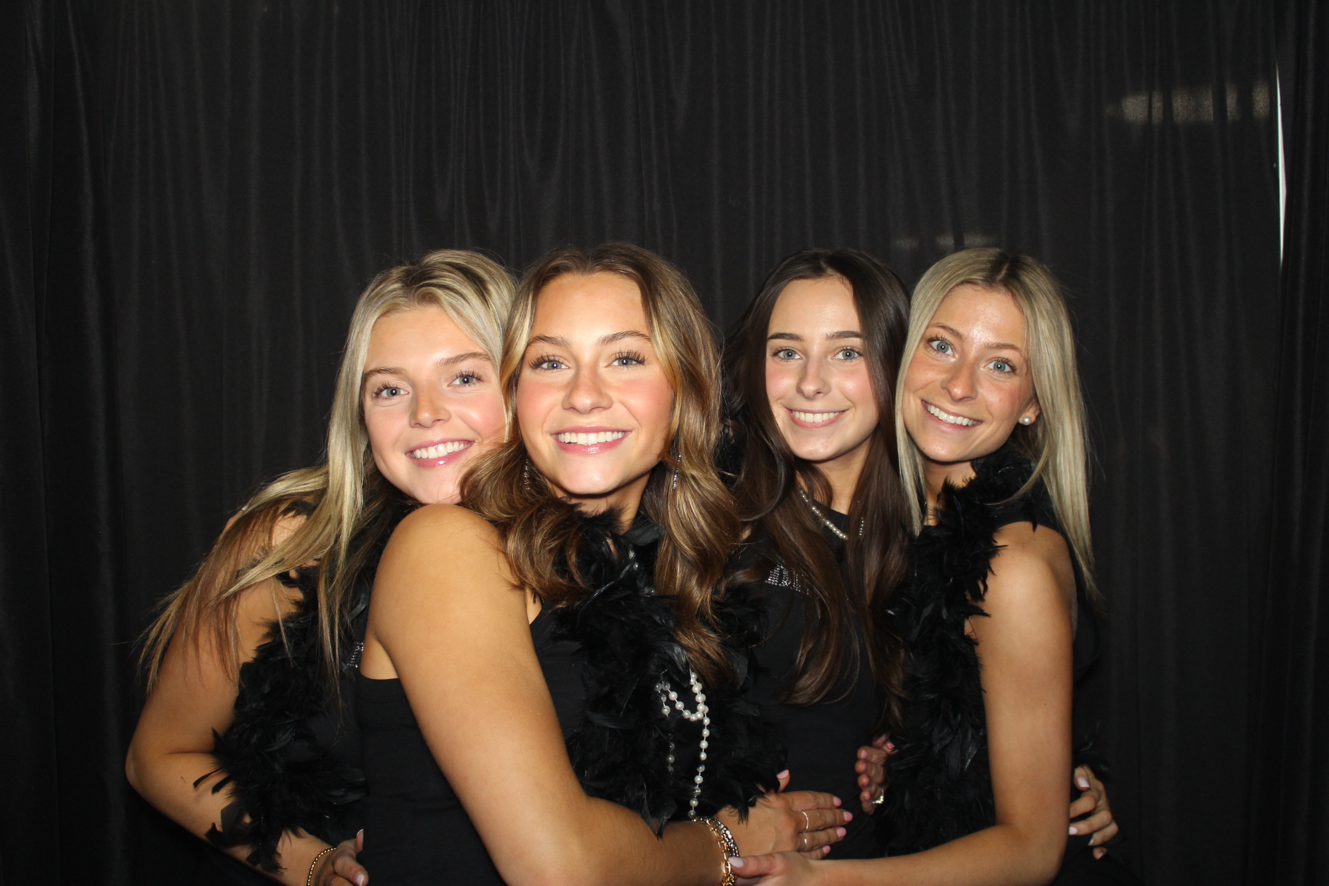 Delta Zeta Bid Day | View more photos from the event at gallery.photoboothcincy.com/u/PhotoBoothCincy/Delta-Zeta-Bid-Day
