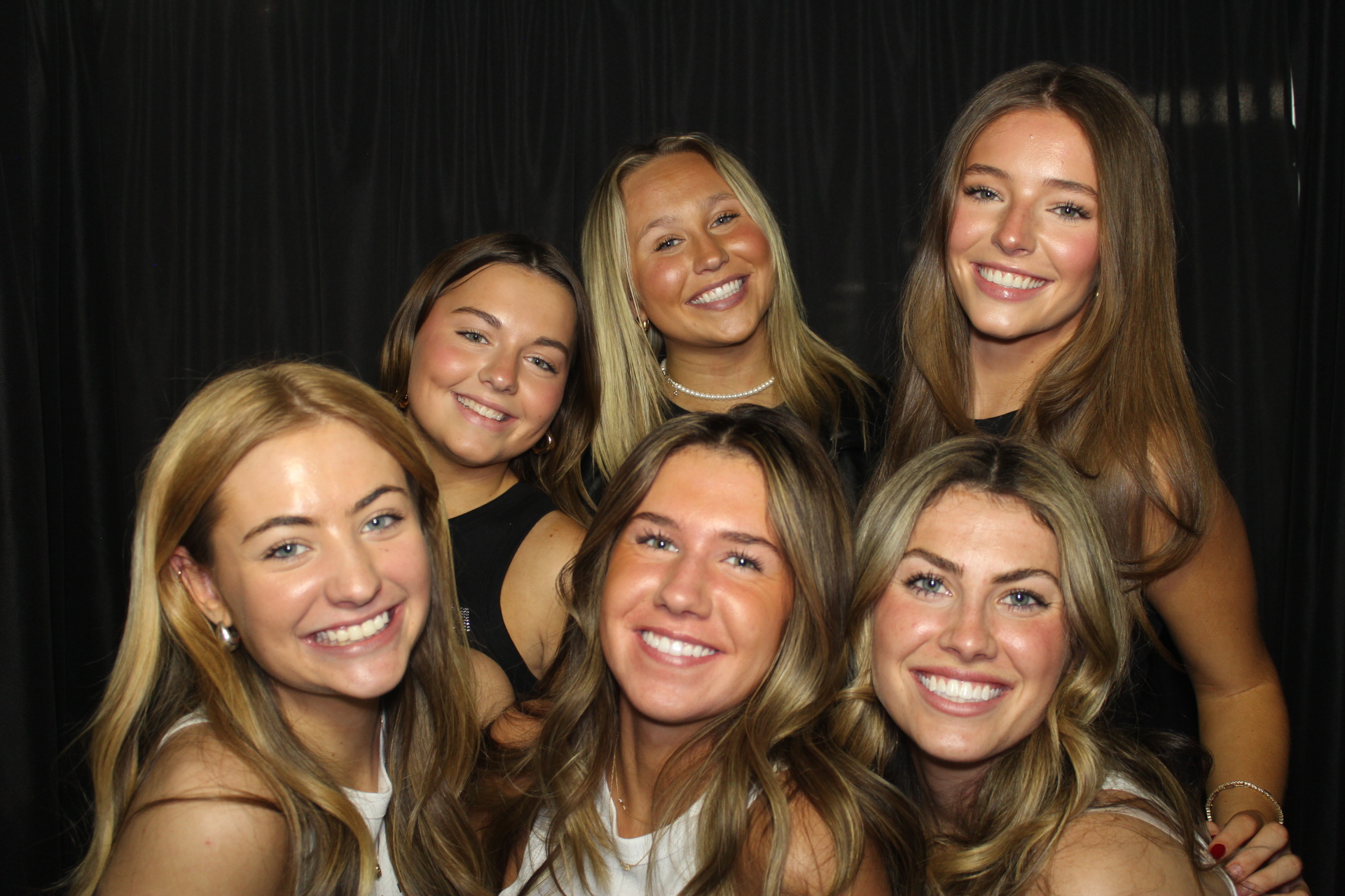 Delta Zeta Bid Day | View more photos from the event at gallery.photoboothcincy.com/u/PhotoBoothCincy/Delta-Zeta-Bid-Day