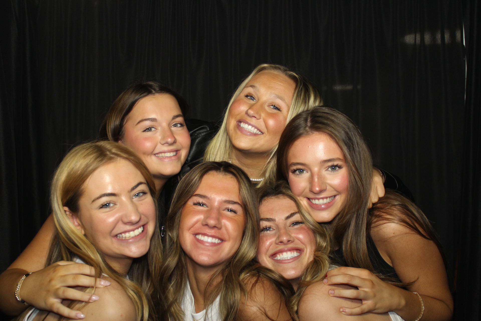 Delta Zeta Bid Day | View more photos from the event at gallery.photoboothcincy.com/u/PhotoBoothCincy/Delta-Zeta-Bid-Day