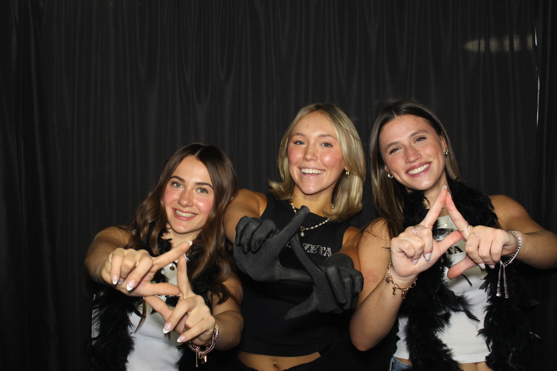 Delta Zeta Bid Day | View more photos from the event at gallery.photoboothcincy.com/u/PhotoBoothCincy/Delta-Zeta-Bid-Day