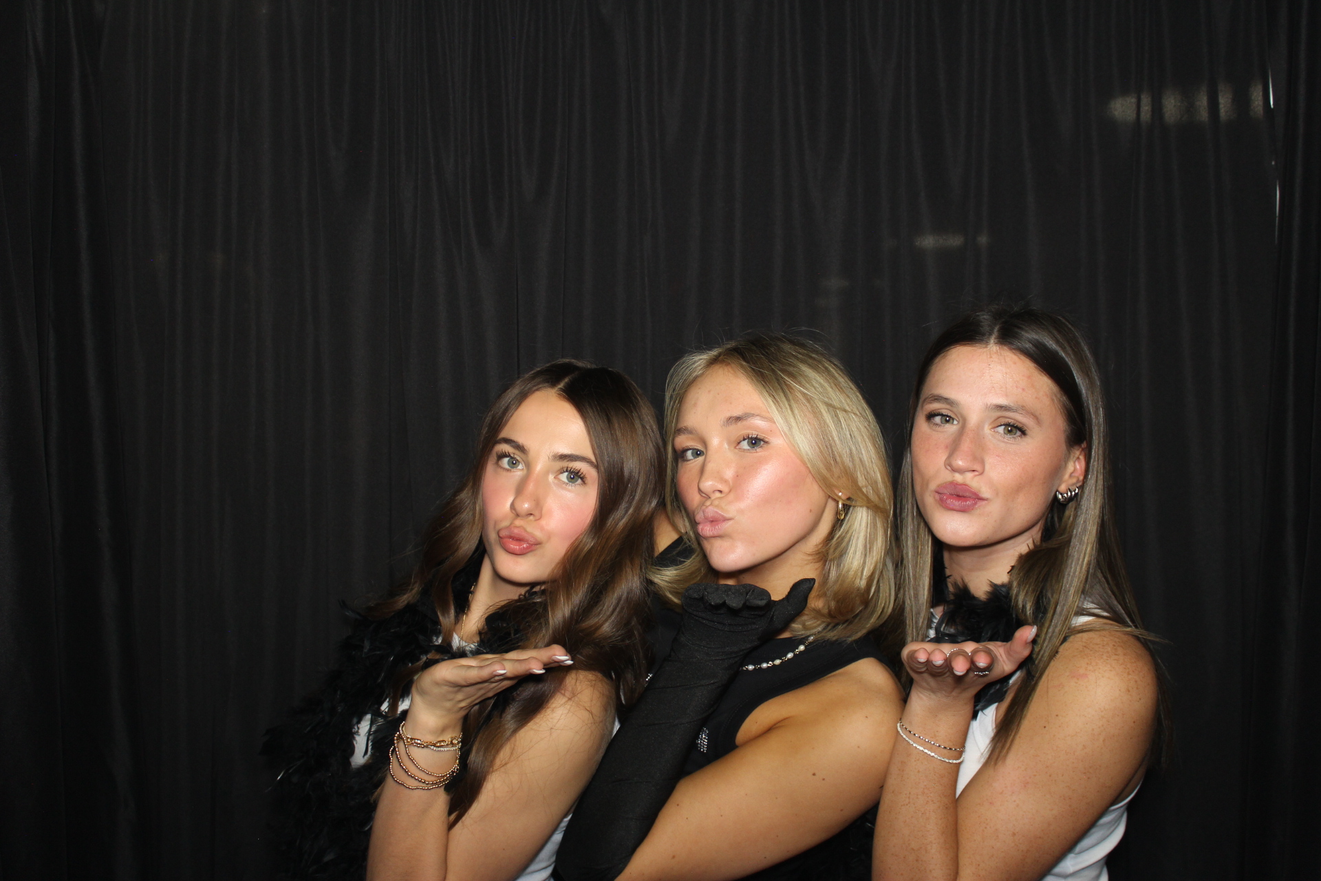Delta Zeta Bid Day | View more photos from the event at gallery.photoboothcincy.com/u/PhotoBoothCincy/Delta-Zeta-Bid-Day
