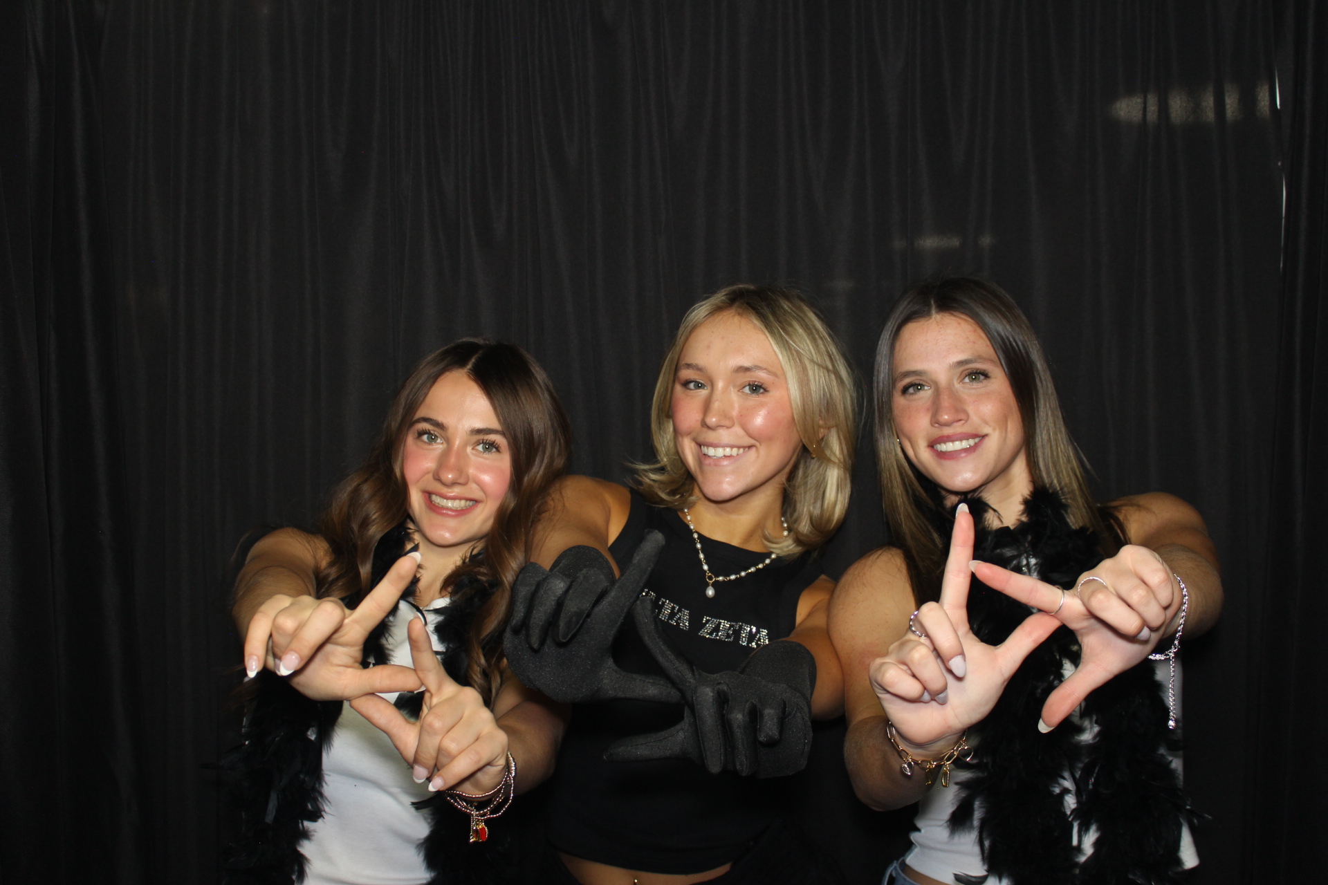 Delta Zeta Bid Day | View more photos from the event at gallery.photoboothcincy.com/u/PhotoBoothCincy/Delta-Zeta-Bid-Day