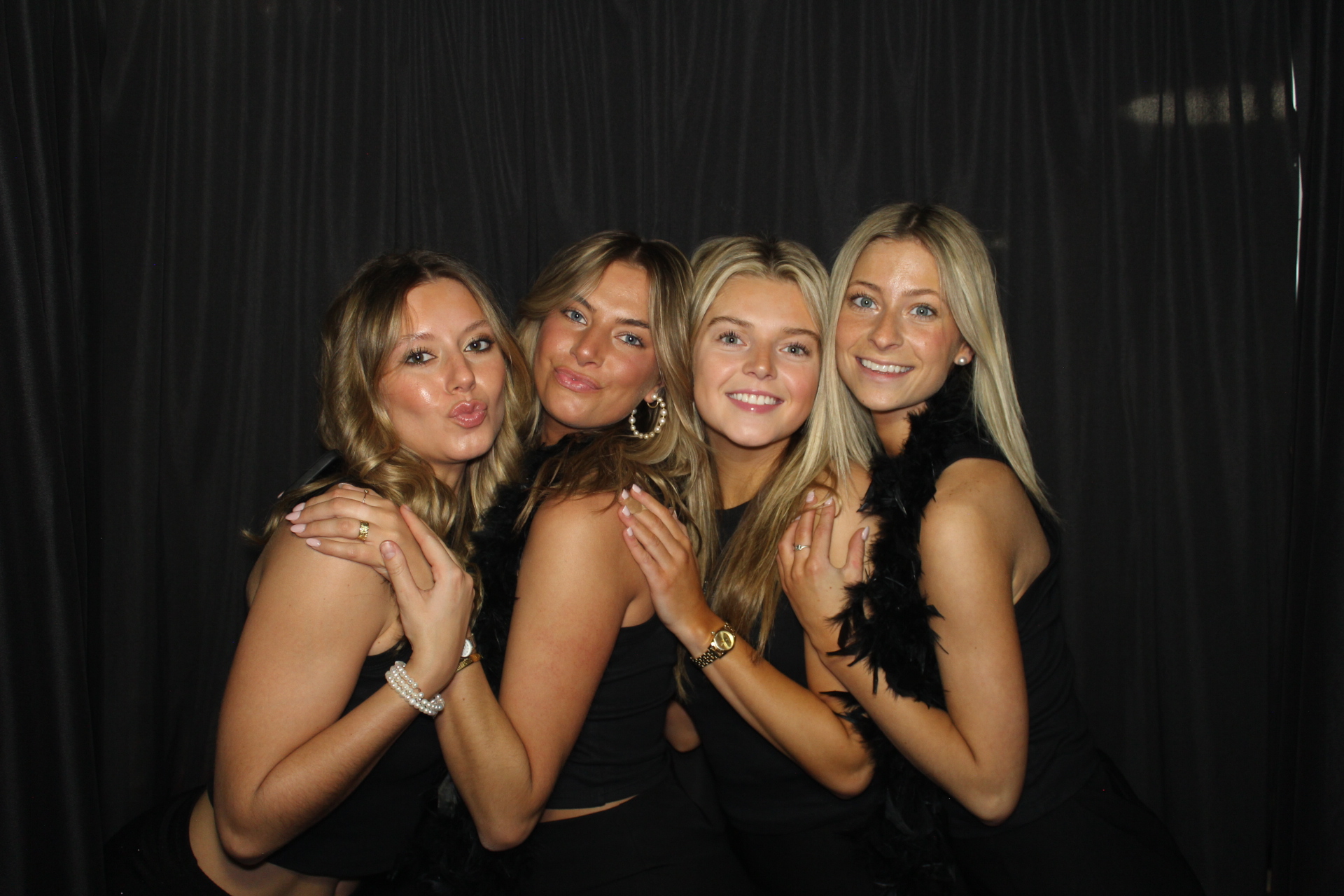 Delta Zeta Bid Day | View more photos from the event at gallery.photoboothcincy.com/u/PhotoBoothCincy/Delta-Zeta-Bid-Day