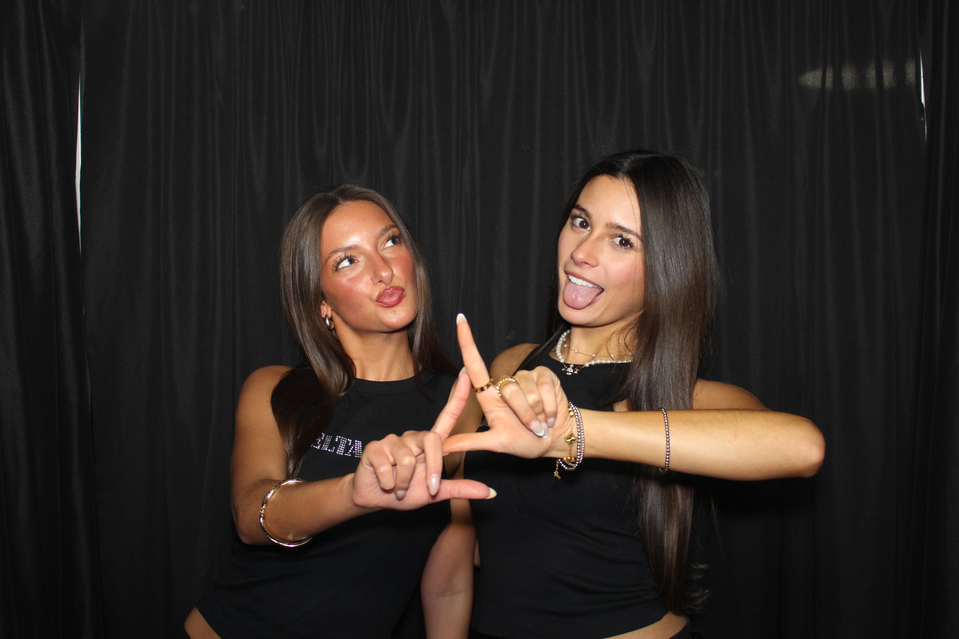 Delta Zeta Bid Day | View more photos from the event at gallery.photoboothcincy.com/u/PhotoBoothCincy/Delta-Zeta-Bid-Day