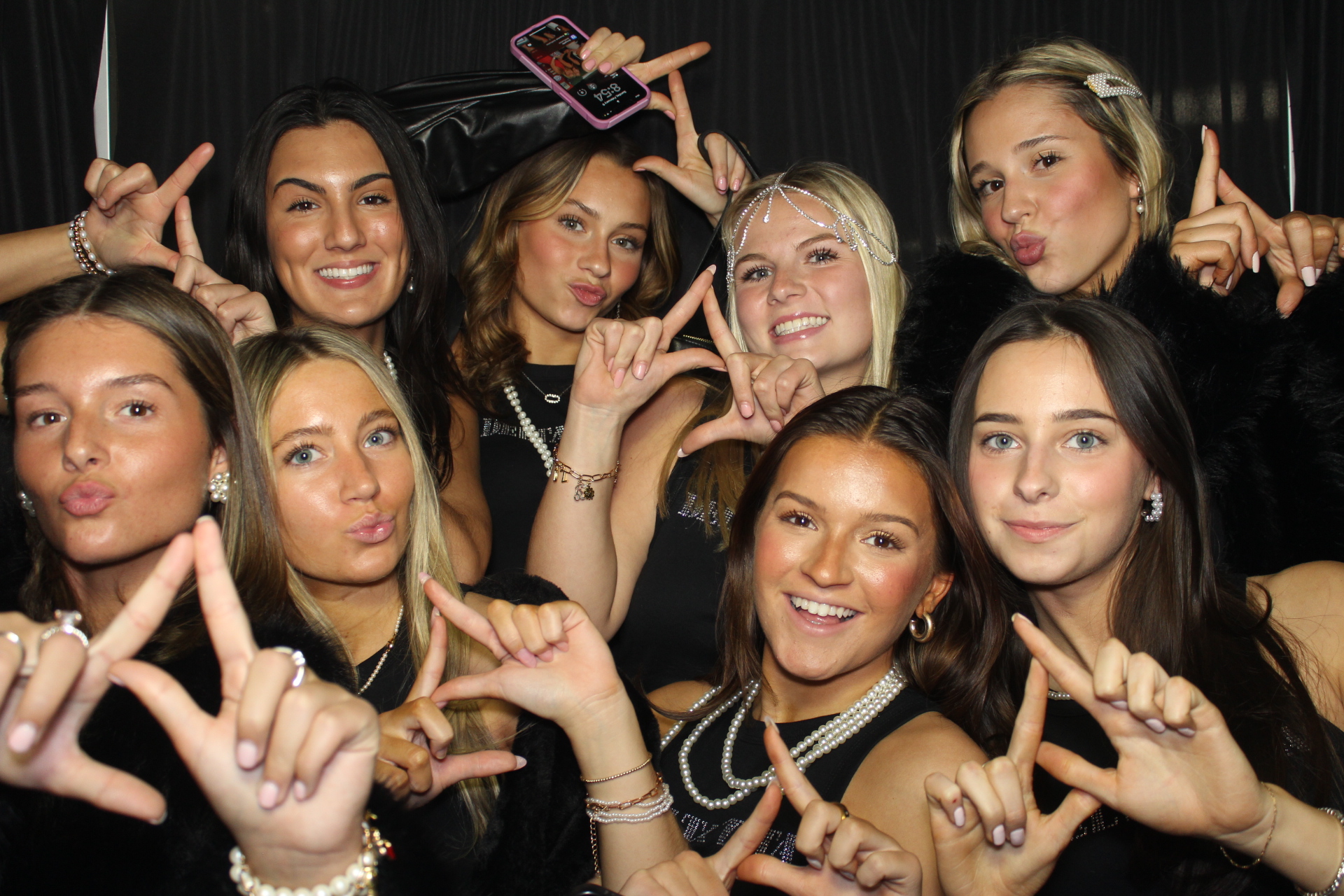 Delta Zeta Bid Day | View more photos from the event at gallery.photoboothcincy.com/u/PhotoBoothCincy/Delta-Zeta-Bid-Day