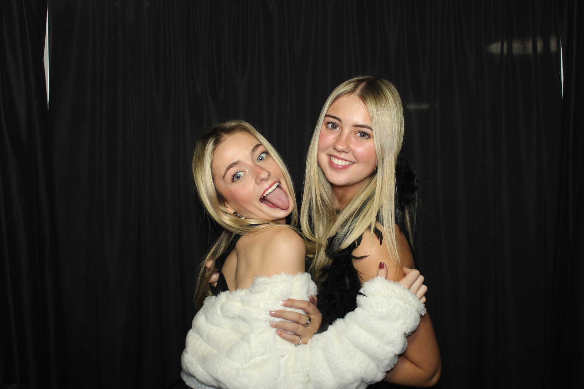 Delta Zeta Bid Day | View more photos from the event at gallery.photoboothcincy.com/u/PhotoBoothCincy/Delta-Zeta-Bid-Day