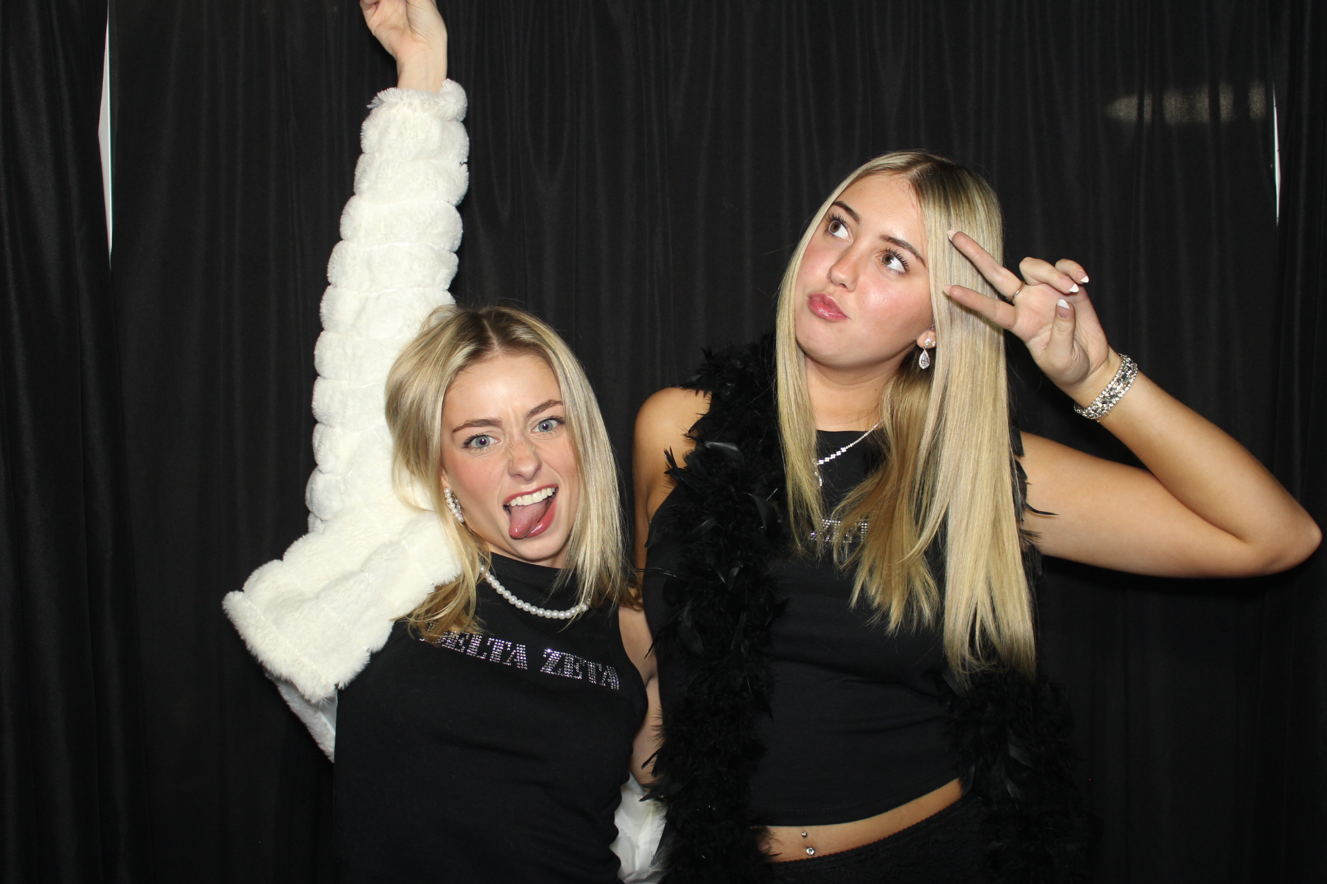 Delta Zeta Bid Day | View more photos from the event at gallery.photoboothcincy.com/u/PhotoBoothCincy/Delta-Zeta-Bid-Day