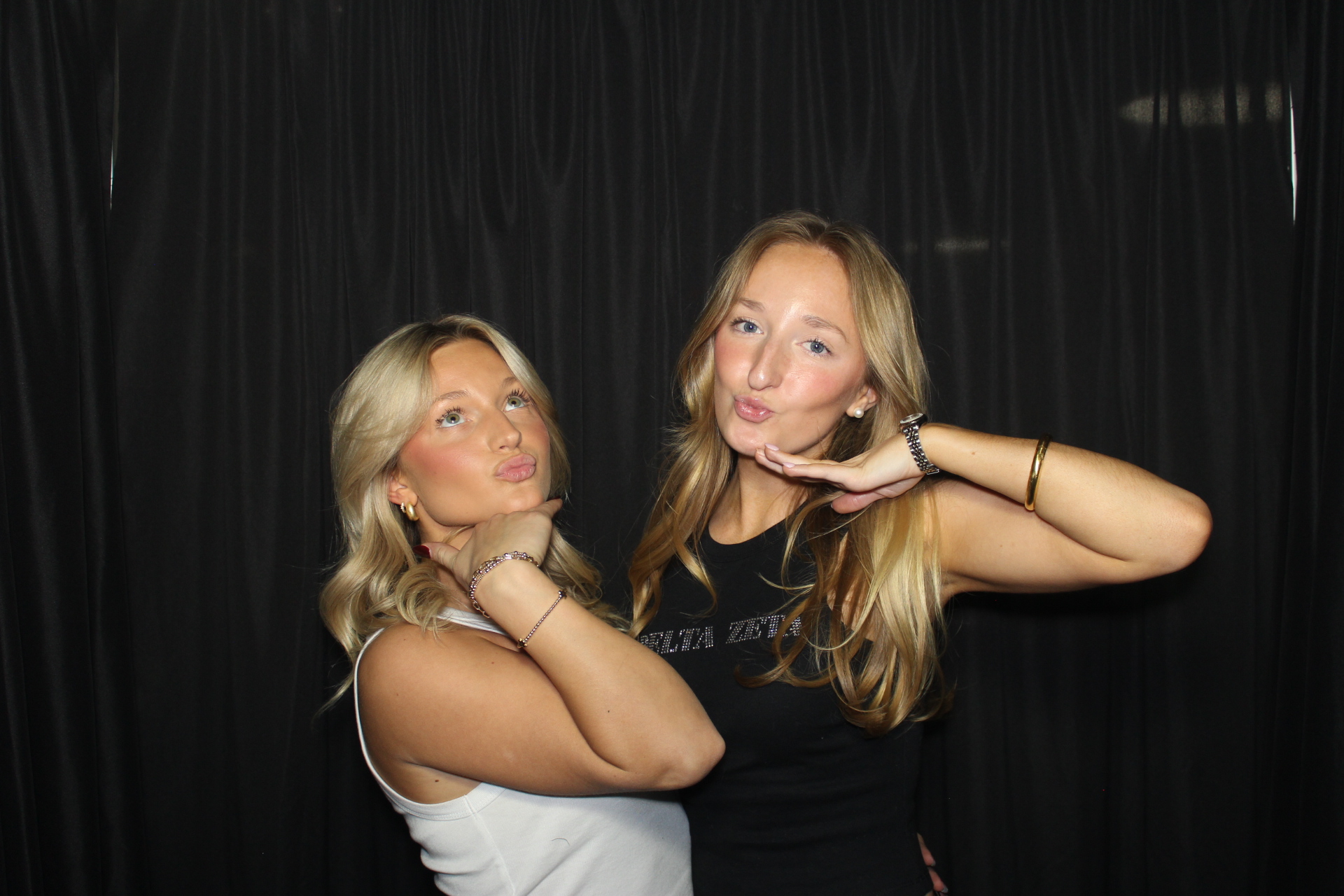Delta Zeta Bid Day | View more photos from the event at gallery.photoboothcincy.com/u/PhotoBoothCincy/Delta-Zeta-Bid-Day