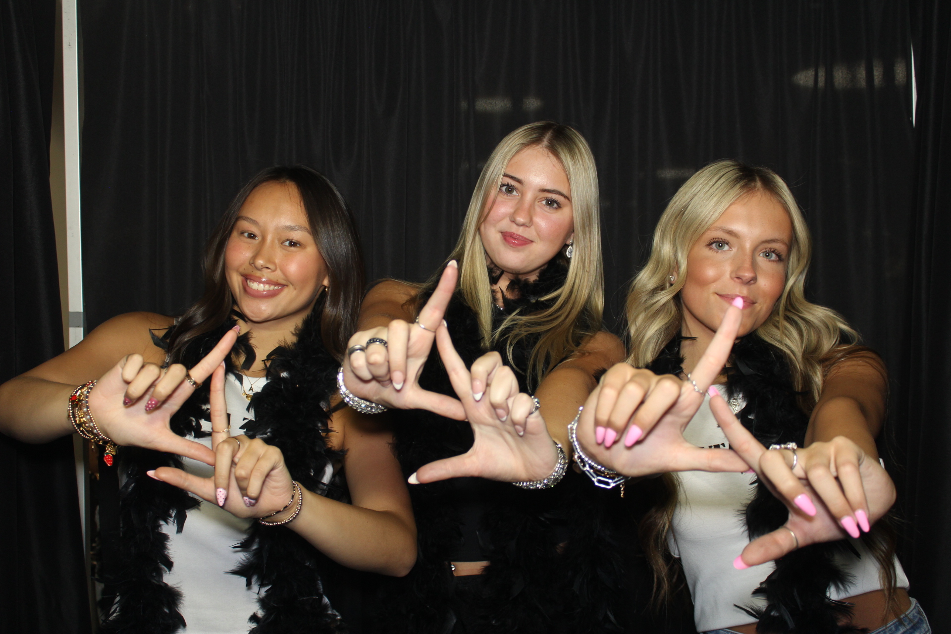 Delta Zeta Bid Day | View more photos from the event at gallery.photoboothcincy.com/u/PhotoBoothCincy/Delta-Zeta-Bid-Day
