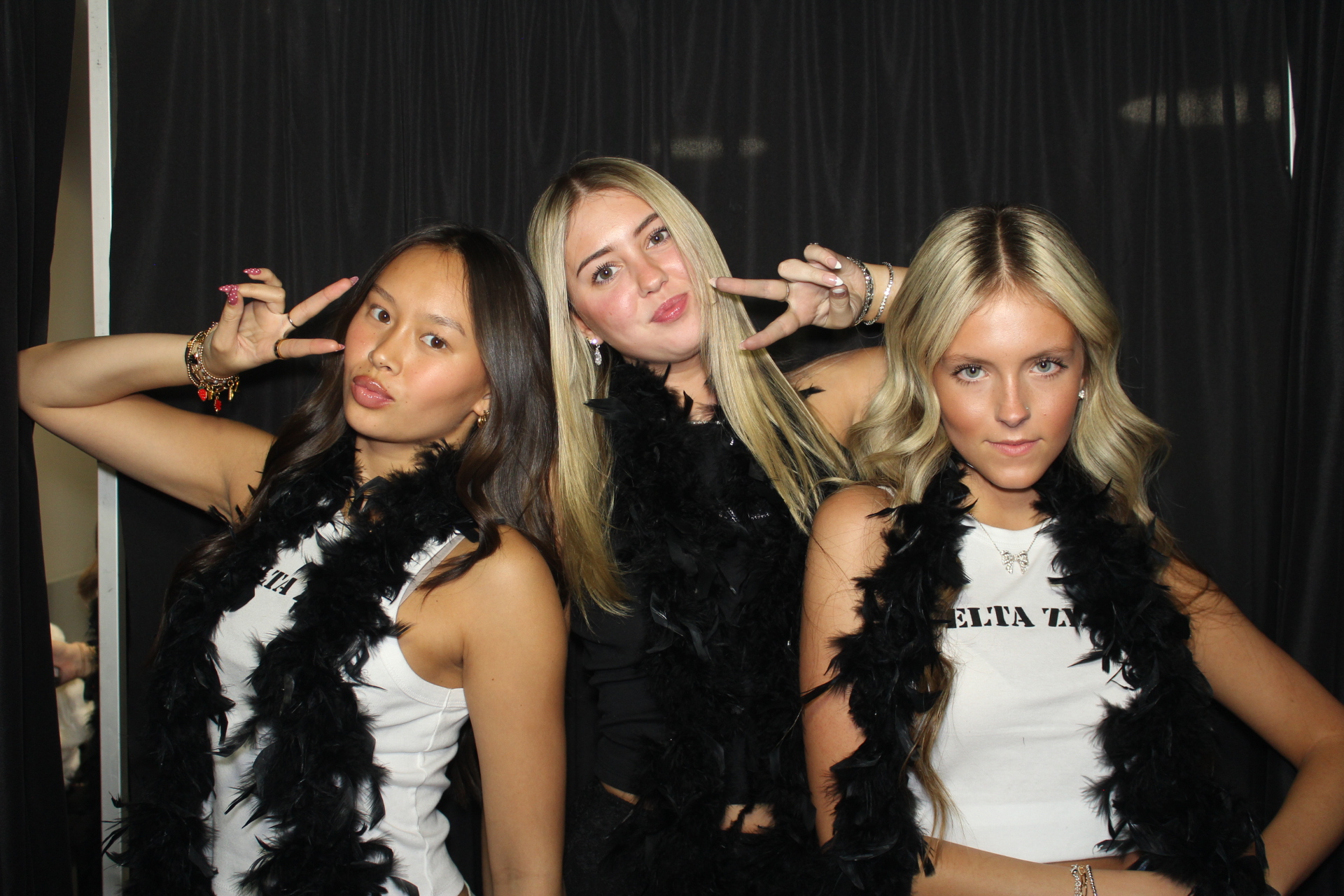 Delta Zeta Bid Day | View more photos from the event at gallery.photoboothcincy.com/u/PhotoBoothCincy/Delta-Zeta-Bid-Day