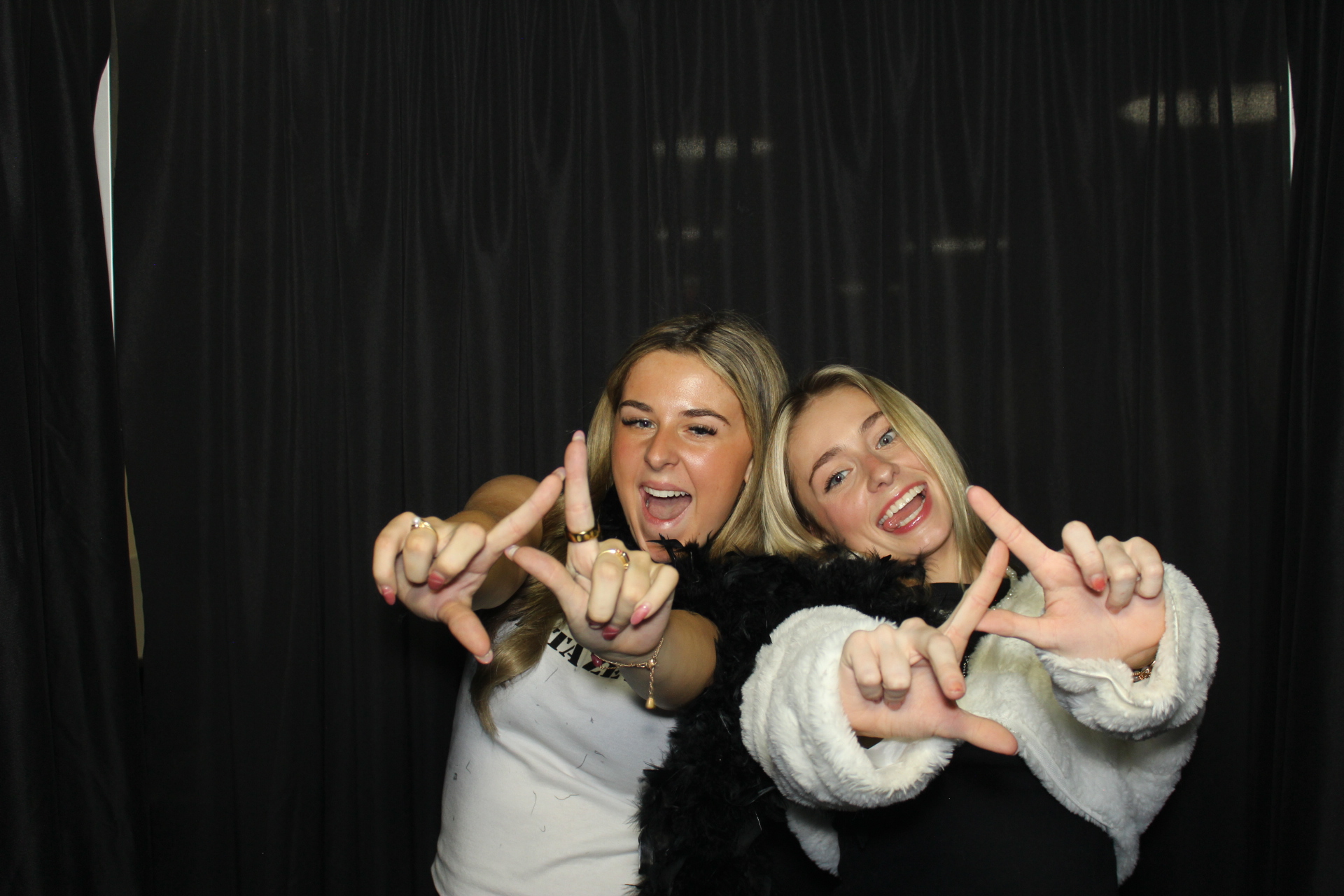 Delta Zeta Bid Day | View more photos from the event at gallery.photoboothcincy.com/u/PhotoBoothCincy/Delta-Zeta-Bid-Day