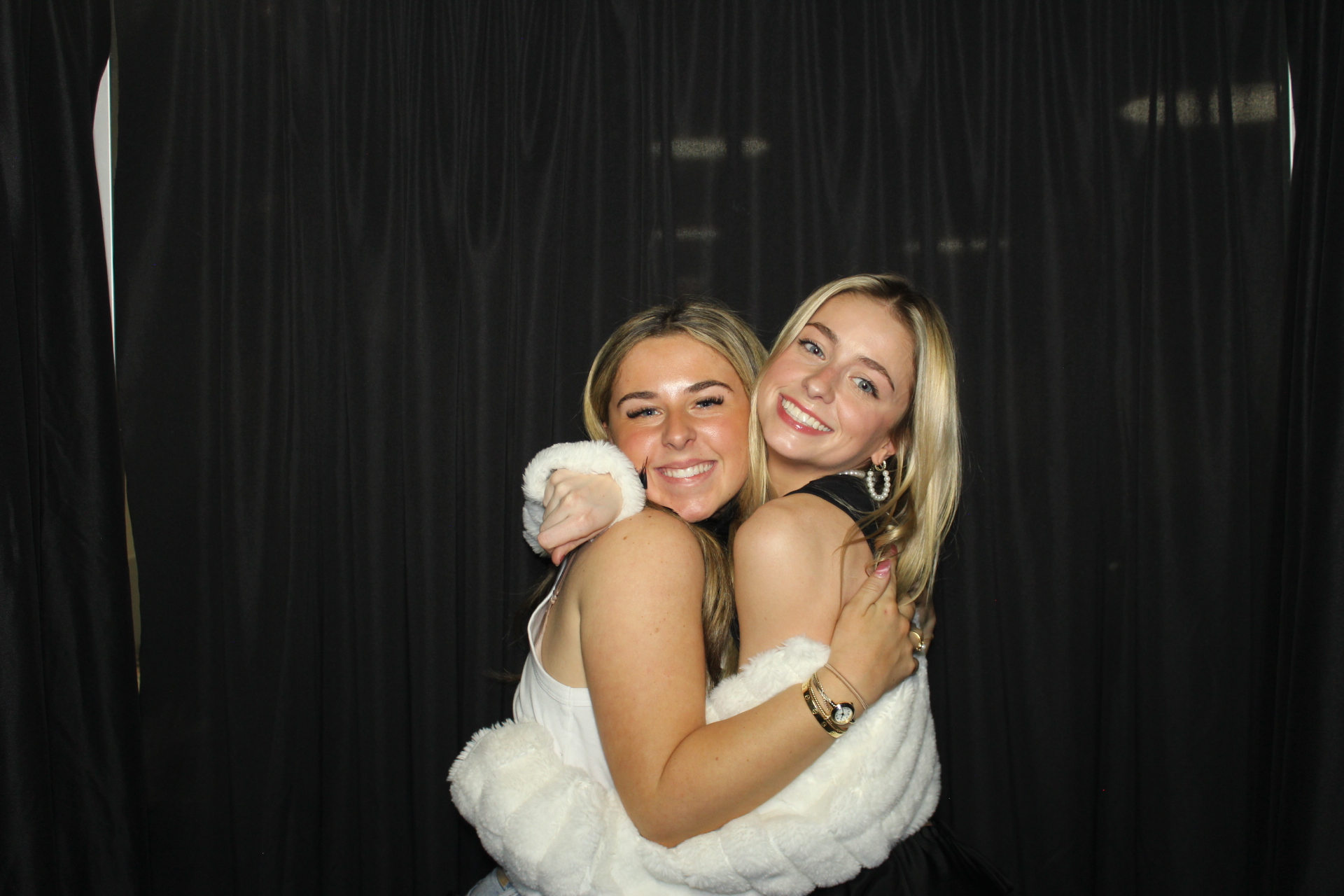 Delta Zeta Bid Day | View more photos from the event at gallery.photoboothcincy.com/u/PhotoBoothCincy/Delta-Zeta-Bid-Day