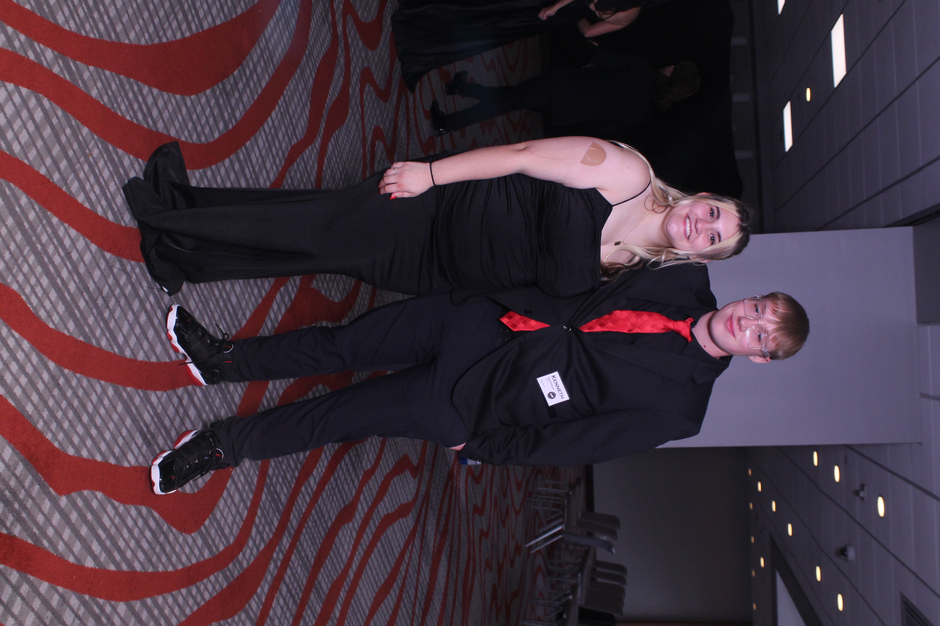 Discount Tire Employee Banquet  | View more photos from the event at gallery.photoboothcincy.com/u/PhotoBoothCincy/Discount-Tire-Employee-Banquet