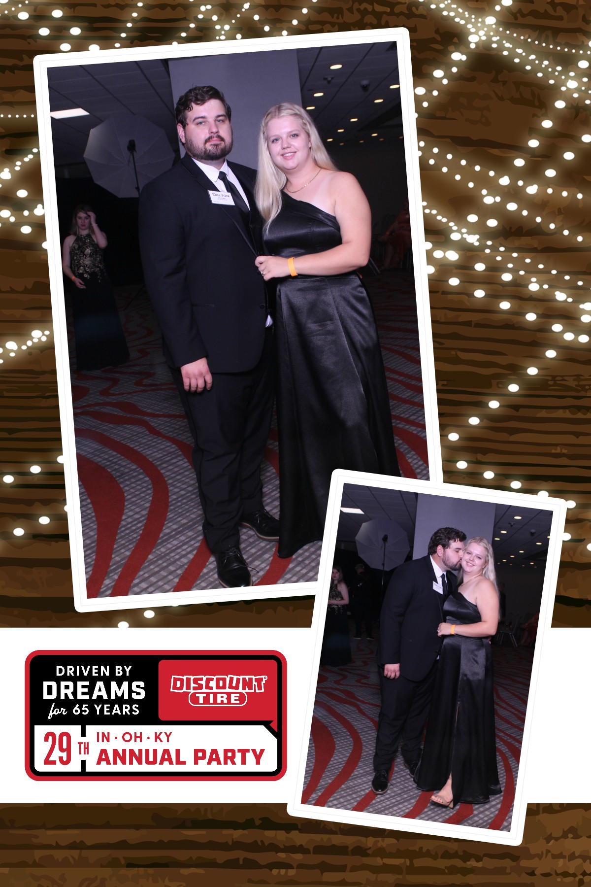 Discount Tire Employee Banquet  | View more photos from the event at gallery.photoboothcincy.com/u/PhotoBoothCincy/Discount-Tire-Employee-Banquet