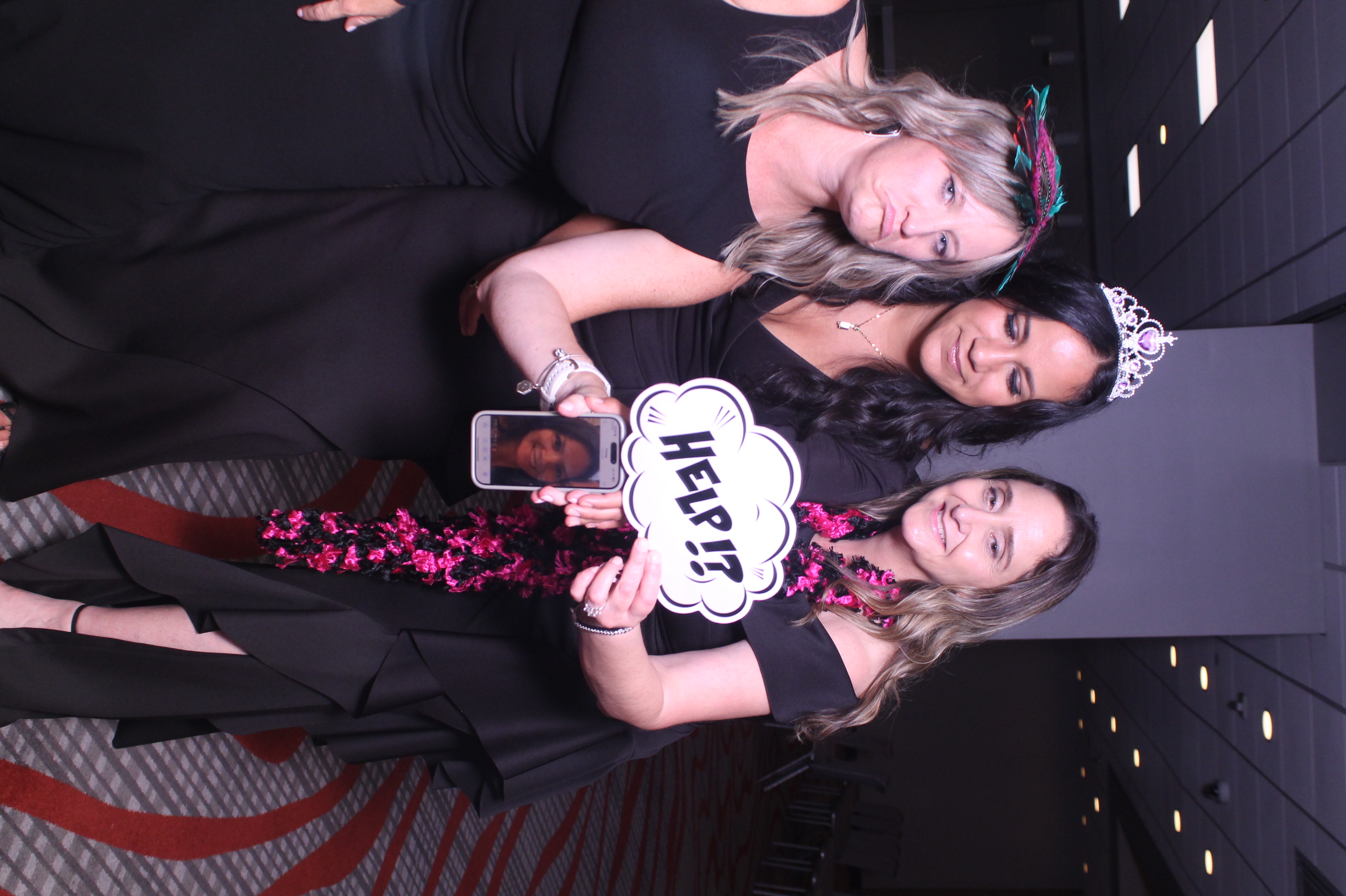 Discount Tire Employee Banquet  | View more photos from the event at gallery.photoboothcincy.com/u/PhotoBoothCincy/Discount-Tire-Employee-Banquet