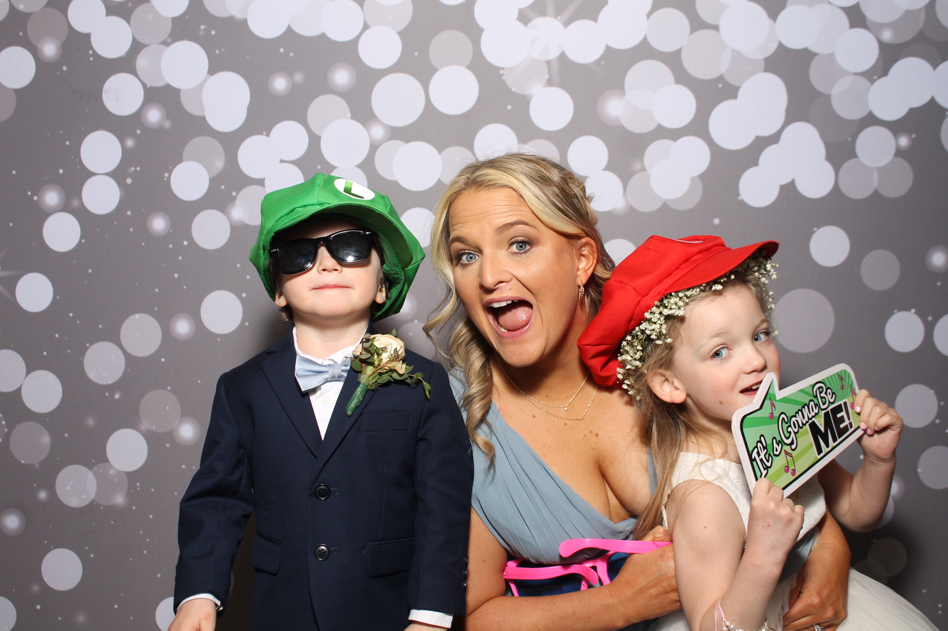 Edwards Wedding | View more photos from the event at gallery.photoboothcincy.com/u/PhotoBoothCincy/Edwards-Wedding
