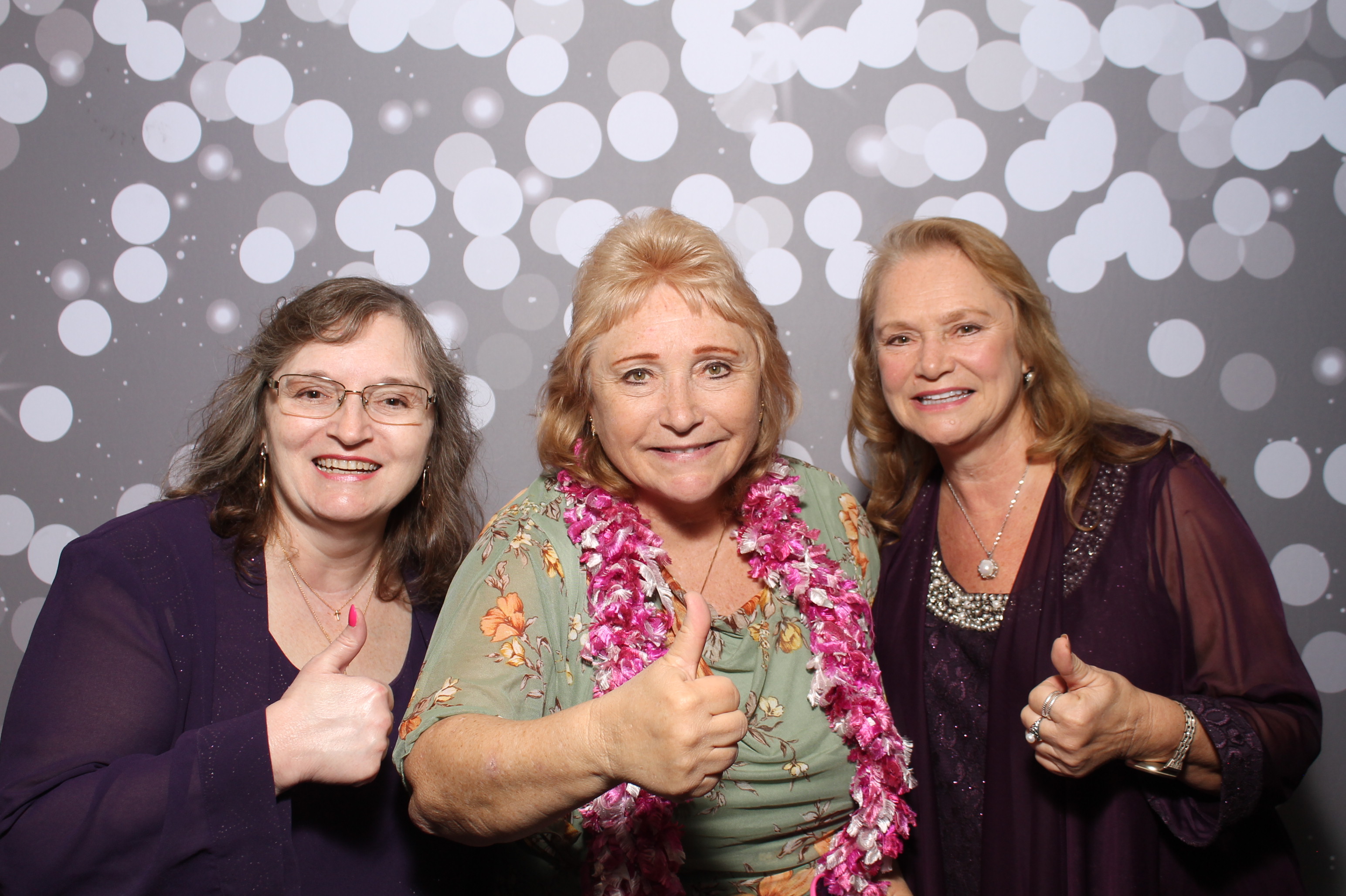Edwards Wedding | View more photos from the event at gallery.photoboothcincy.com/u/PhotoBoothCincy/Edwards-Wedding