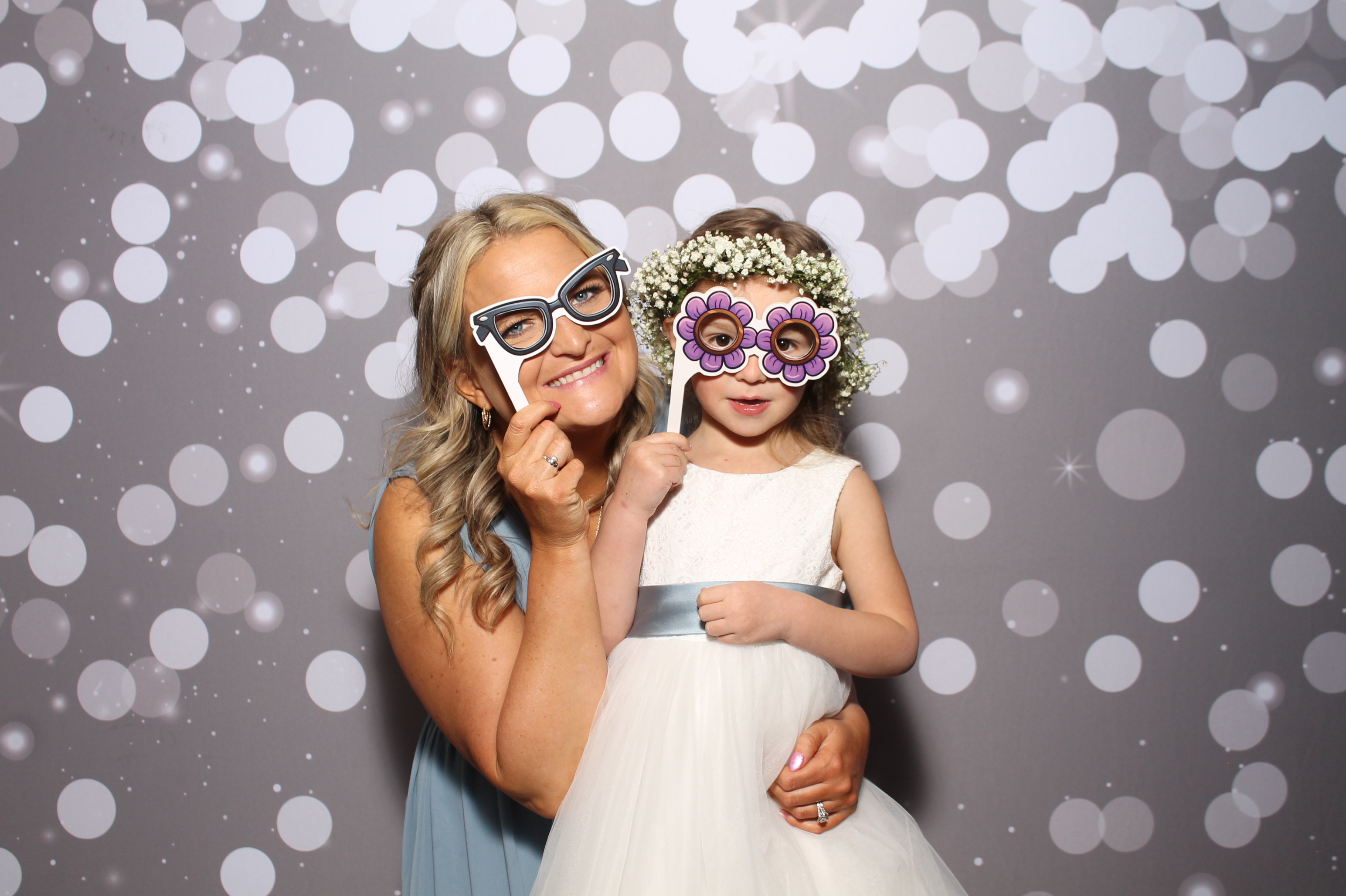Edwards Wedding | View more photos from the event at gallery.photoboothcincy.com/u/PhotoBoothCincy/Edwards-Wedding