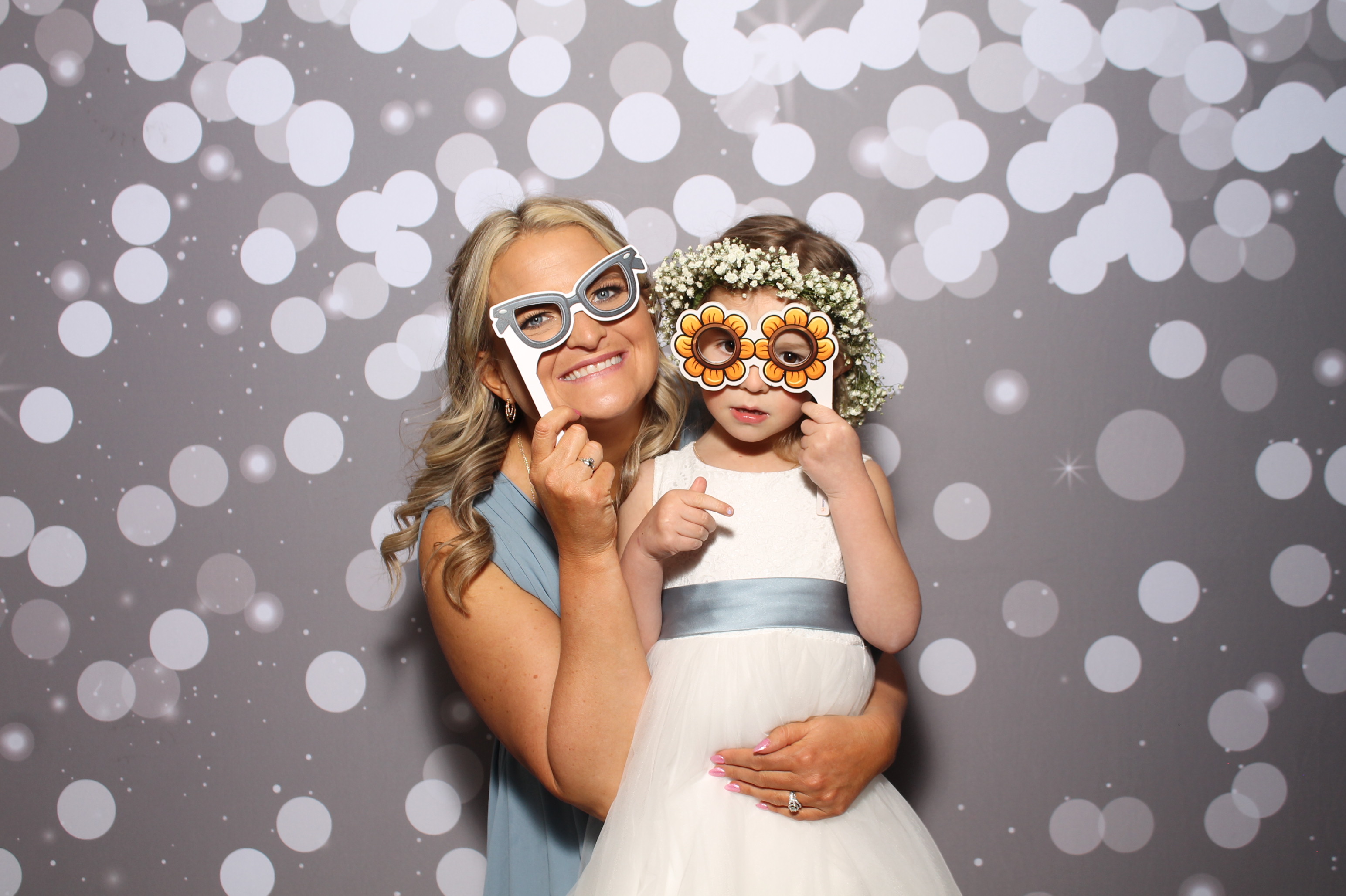 Edwards Wedding | View more photos from the event at gallery.photoboothcincy.com/u/PhotoBoothCincy/Edwards-Wedding