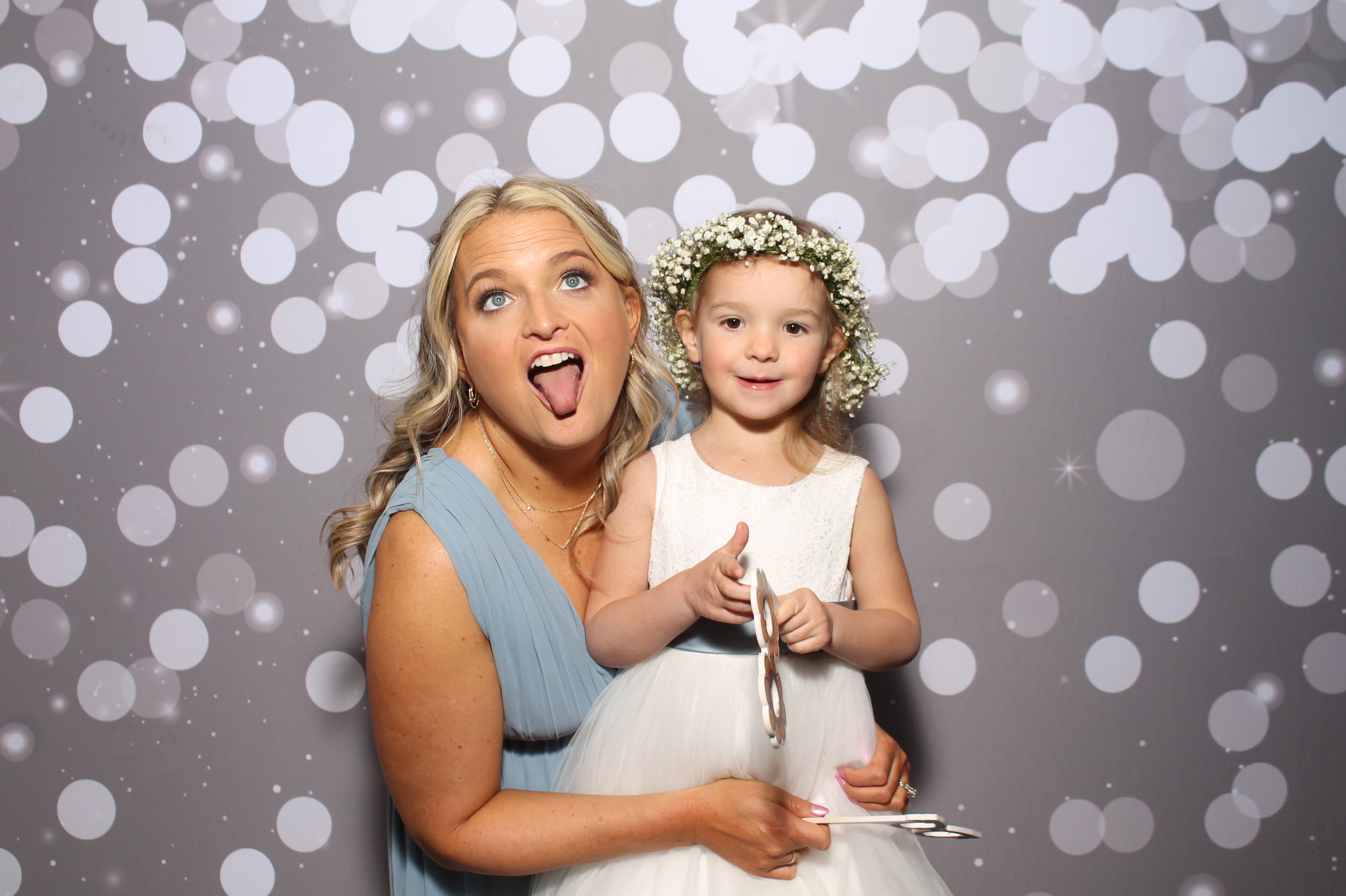 Edwards Wedding | View more photos from the event at gallery.photoboothcincy.com/u/PhotoBoothCincy/Edwards-Wedding