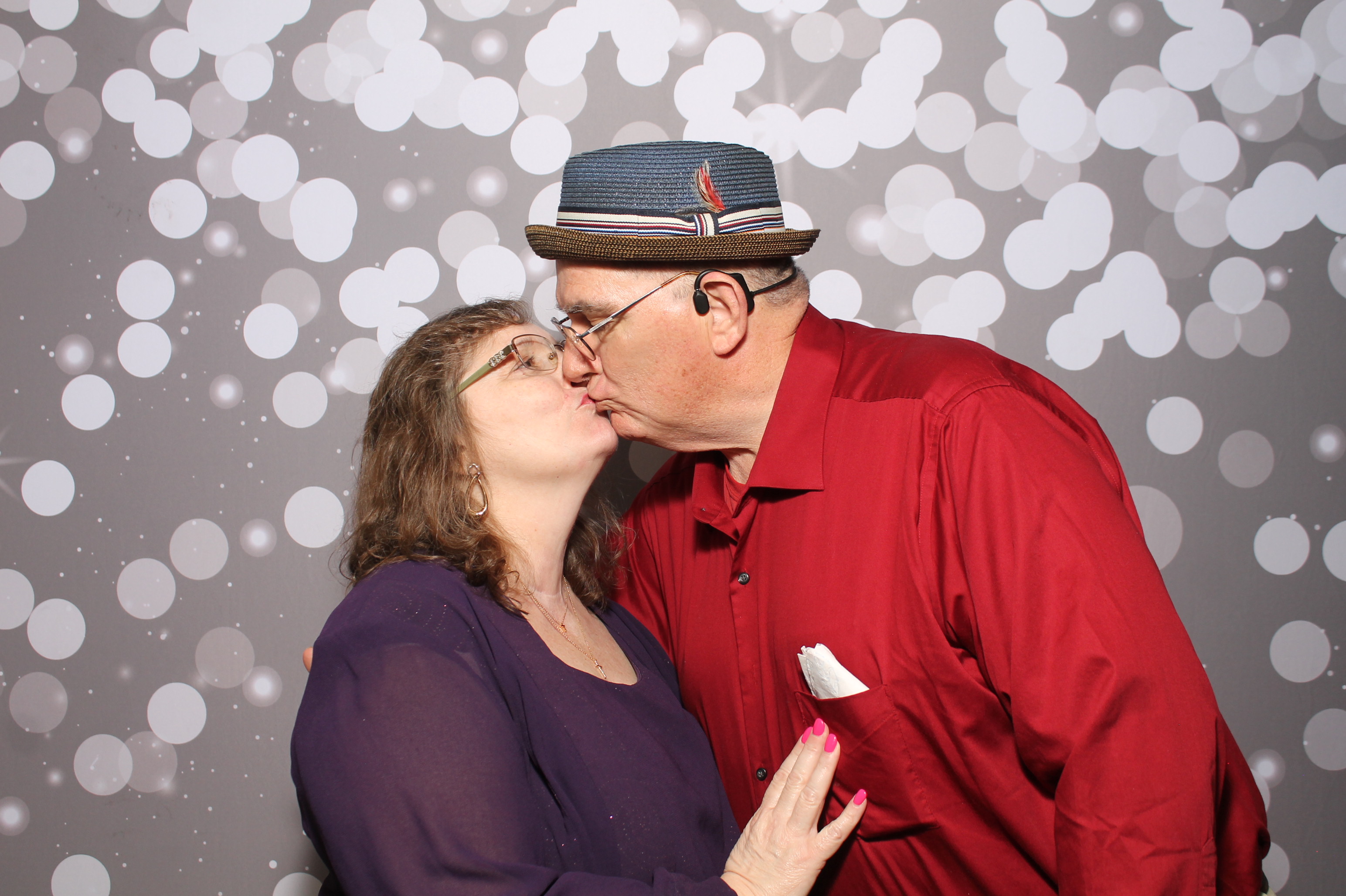 Edwards Wedding | View more photos from the event at gallery.photoboothcincy.com/u/PhotoBoothCincy/Edwards-Wedding