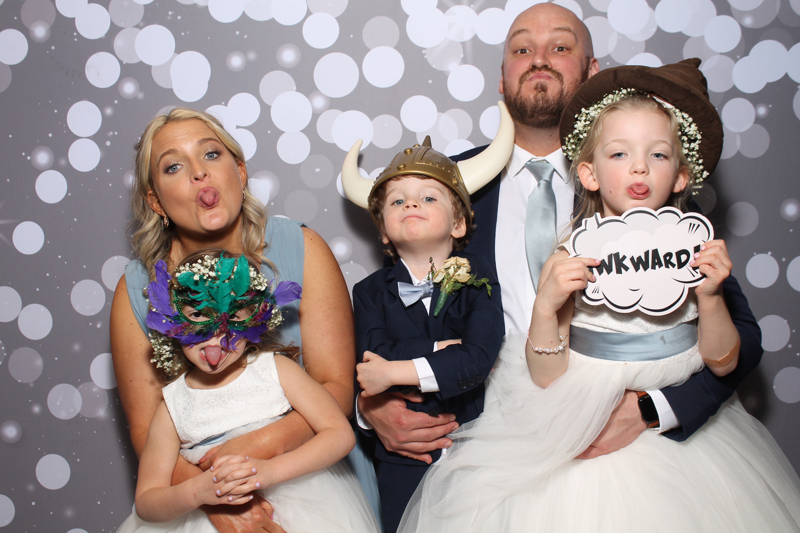Edwards Wedding | View more photos from the event at gallery.photoboothcincy.com/u/PhotoBoothCincy/Edwards-Wedding