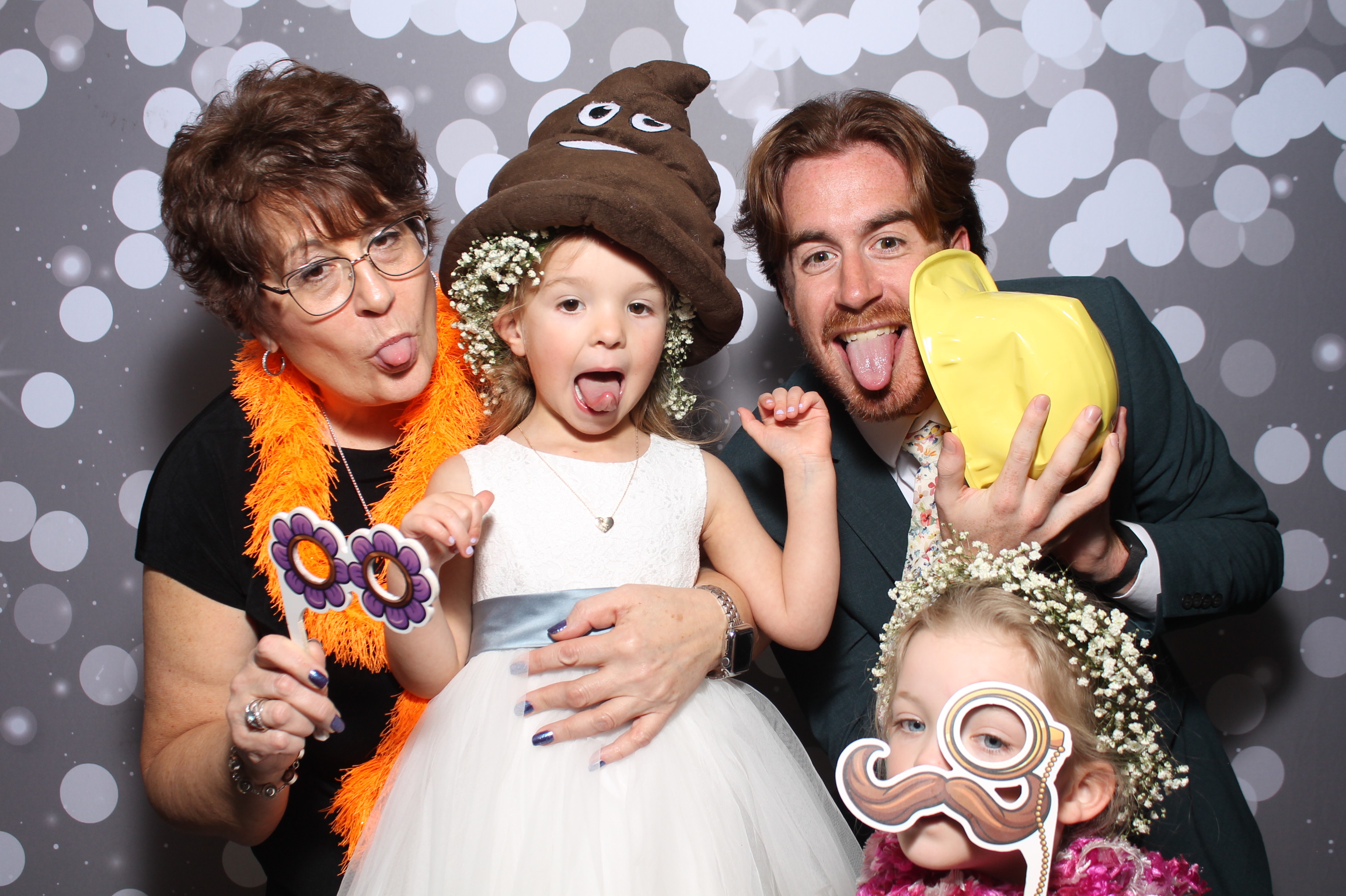 Edwards Wedding | View more photos from the event at gallery.photoboothcincy.com/u/PhotoBoothCincy/Edwards-Wedding