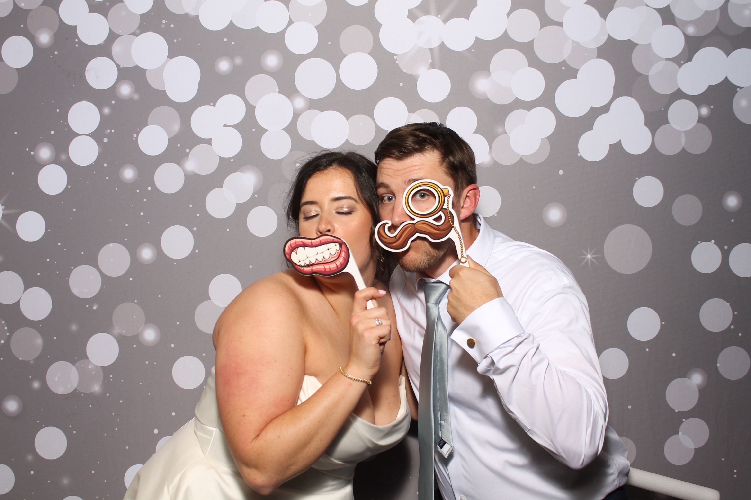Edwards Wedding | View more photos from the event at gallery.photoboothcincy.com/u/PhotoBoothCincy/Edwards-Wedding