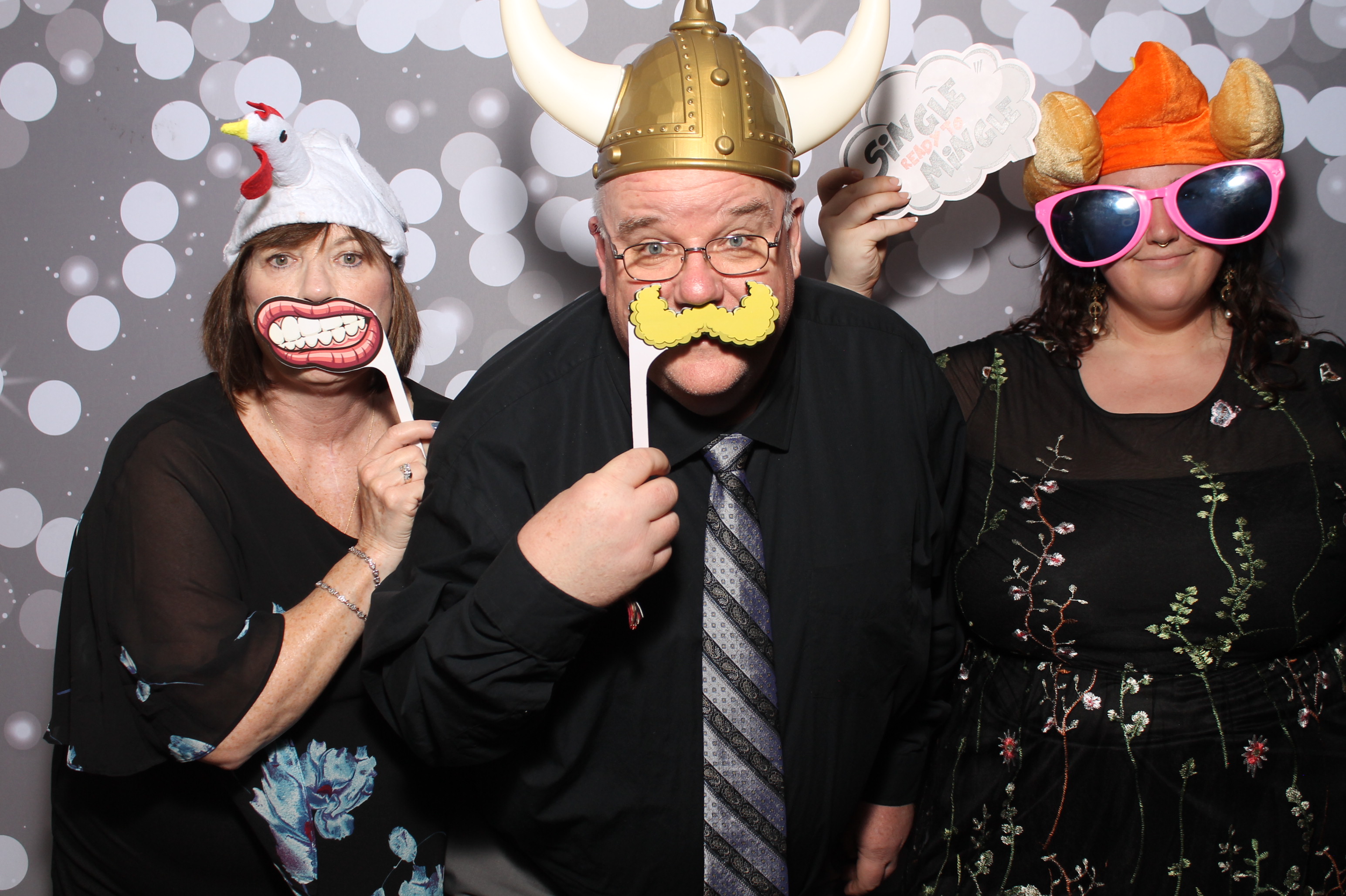 Edwards Wedding | View more photos from the event at gallery.photoboothcincy.com/u/PhotoBoothCincy/Edwards-Wedding
